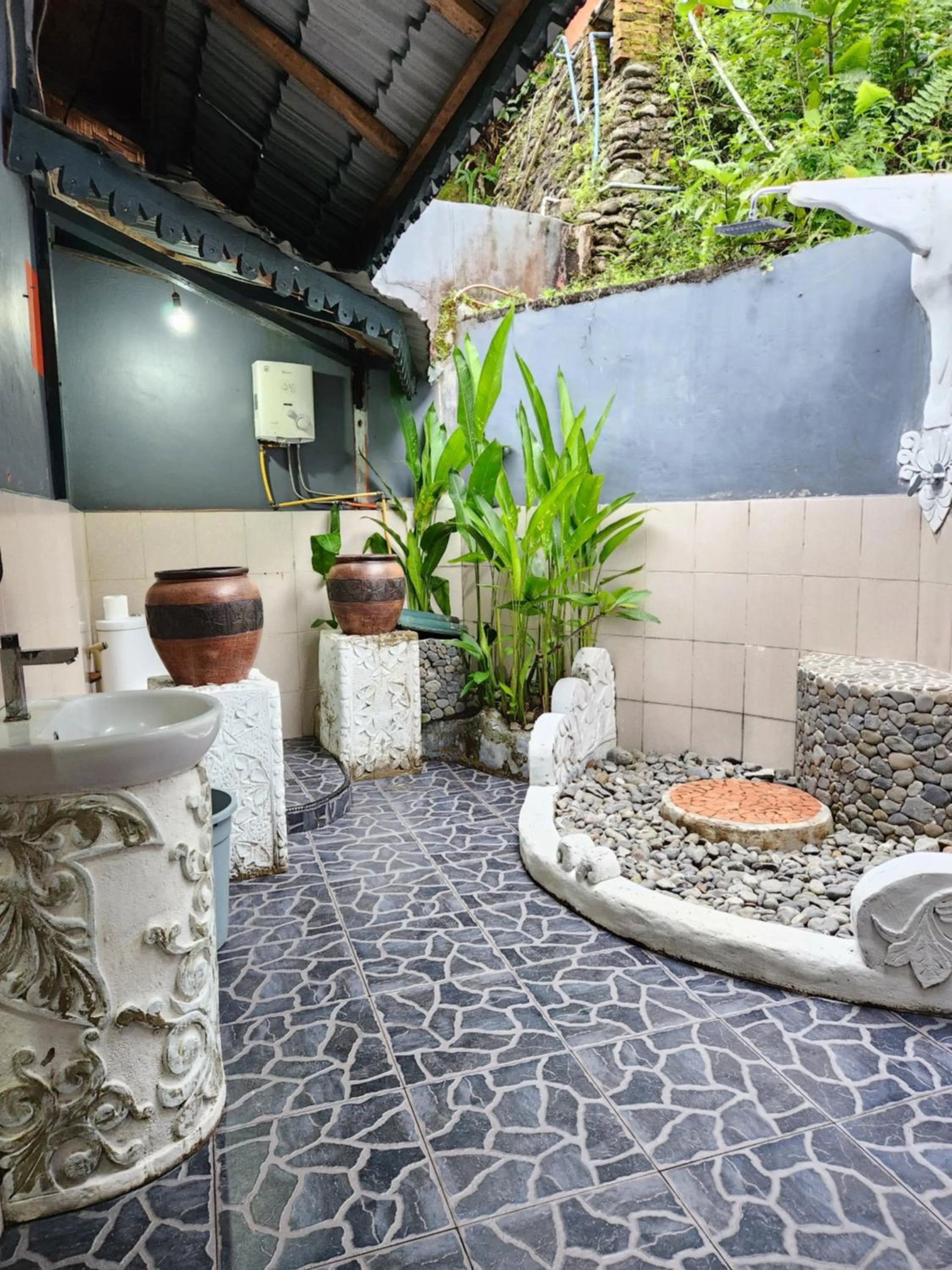 Jungle Inn Bukit lawang