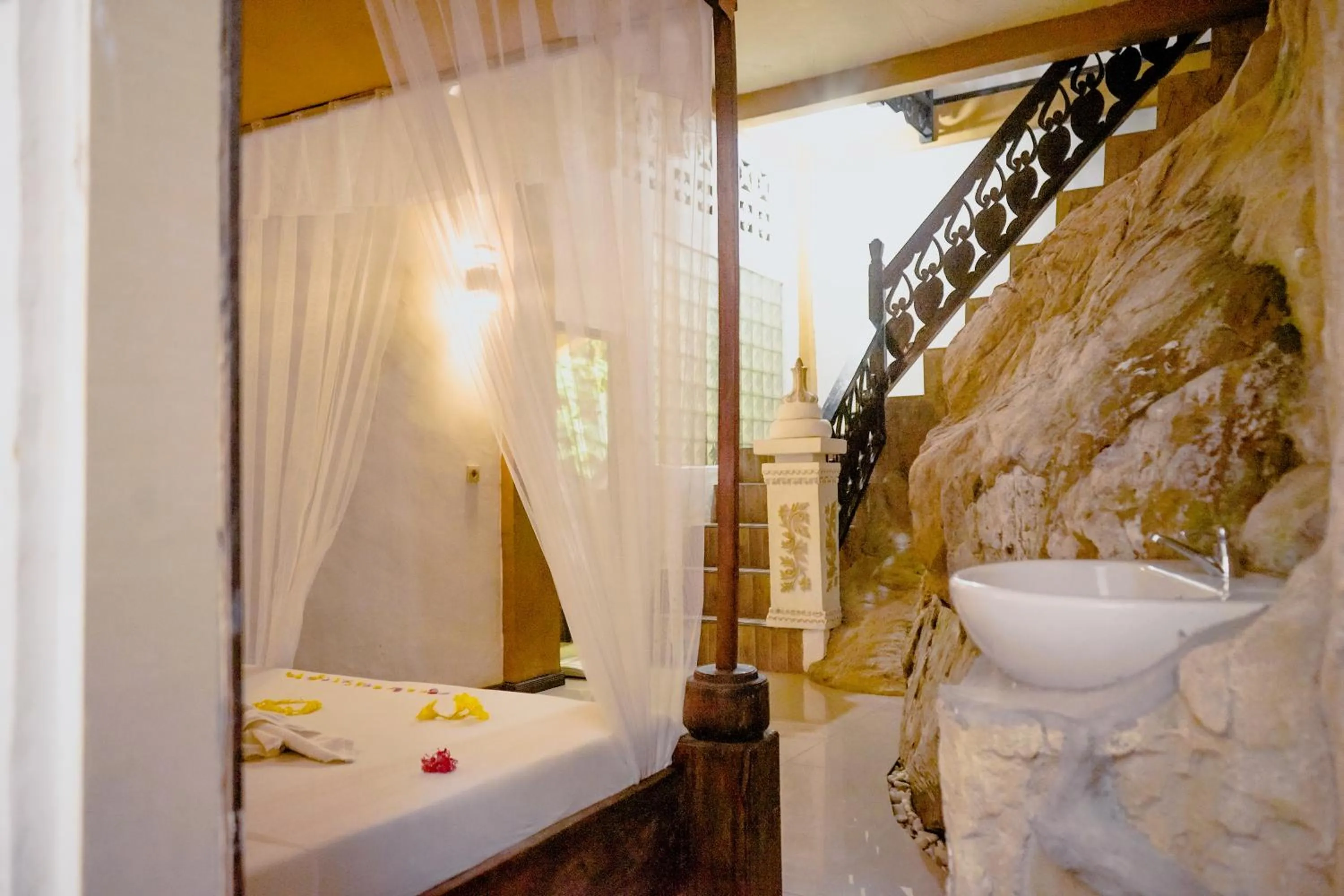 Jungle Inn Bukit lawang