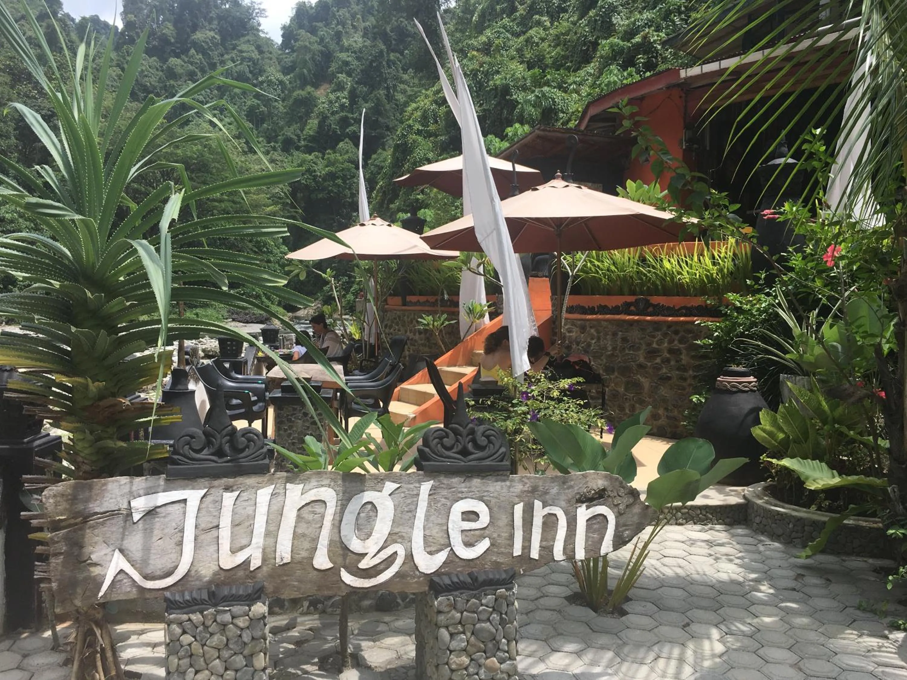 Jungle Inn Bukit lawang