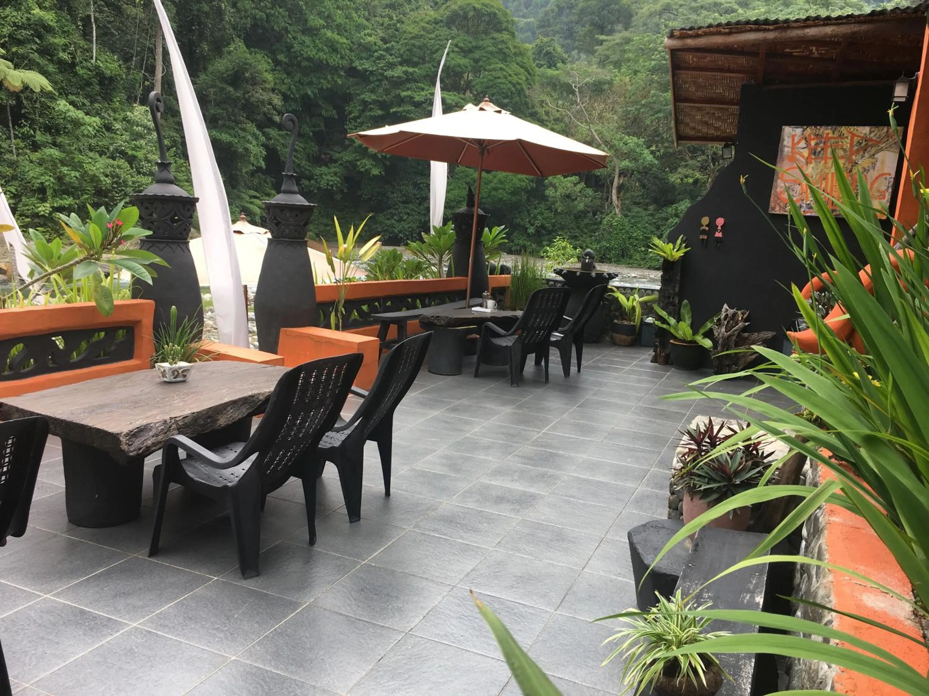 Jungle Inn Bukit lawang