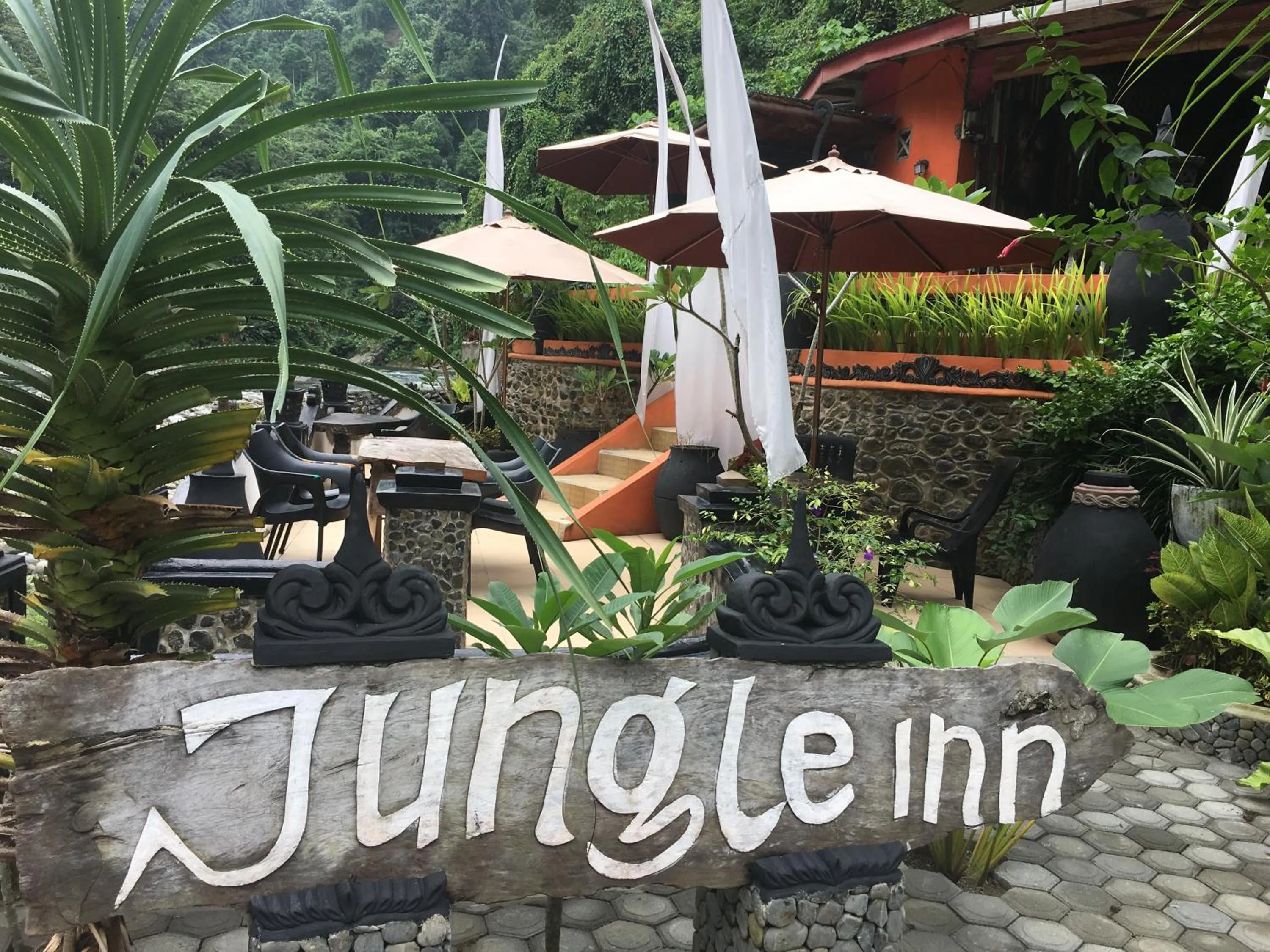 Jungle Inn Bukit lawang