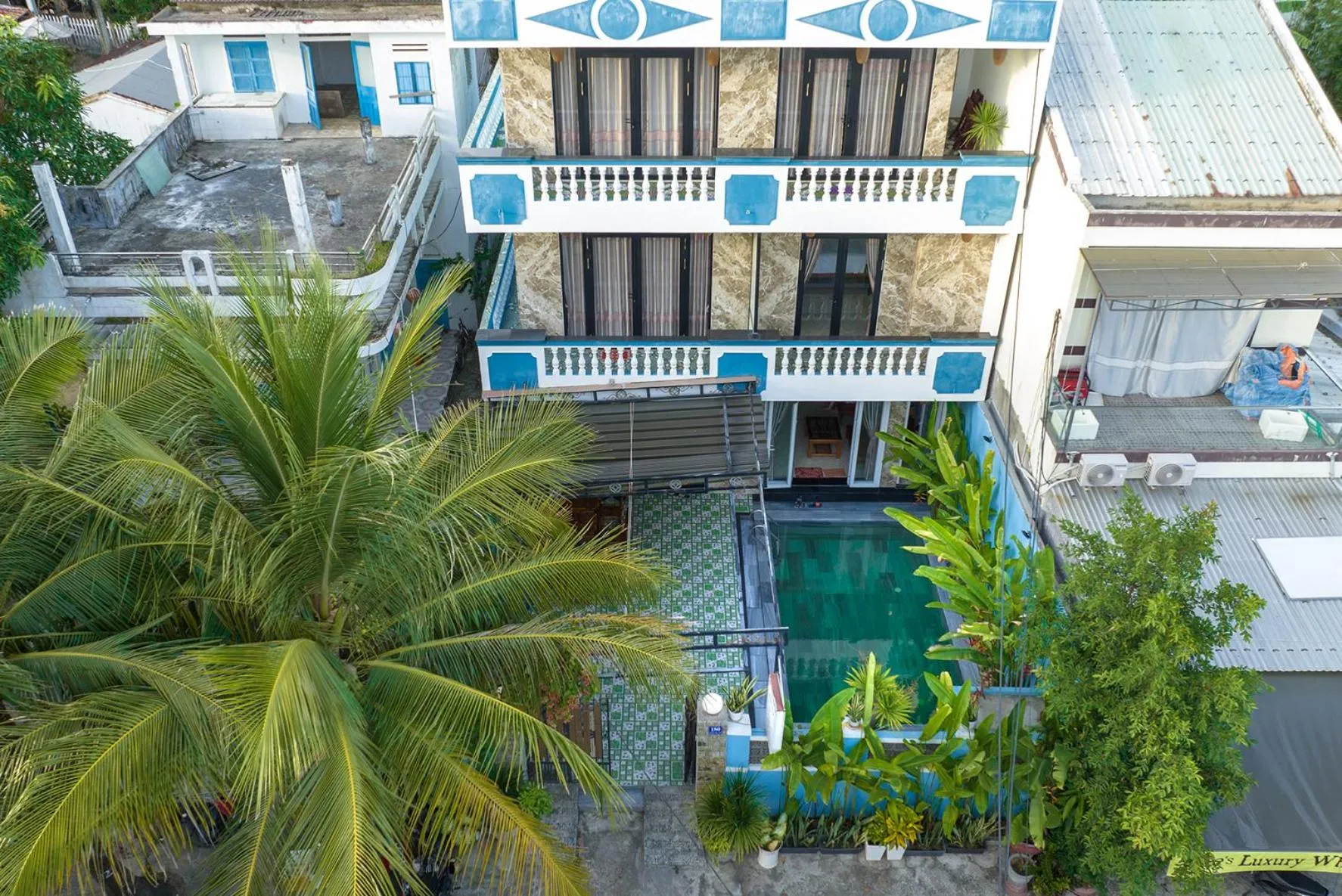 Pool view in Hung Do Beach Homestay