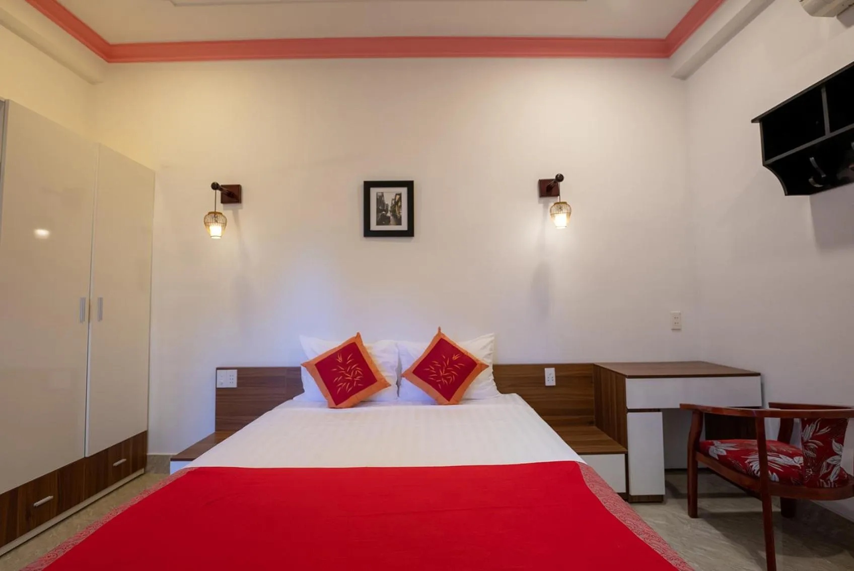 Property building, Bed in Hung Do Beach Homestay