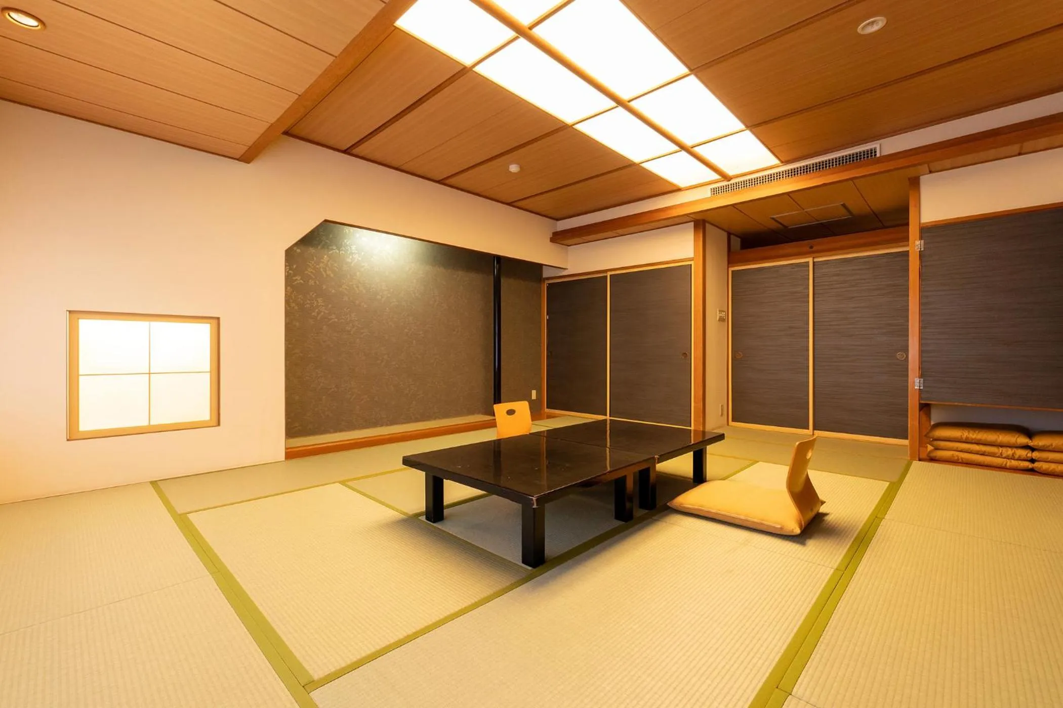 Photo of the whole room in Ooedo Onsen Monogatari Higashiyama Grand Hotel