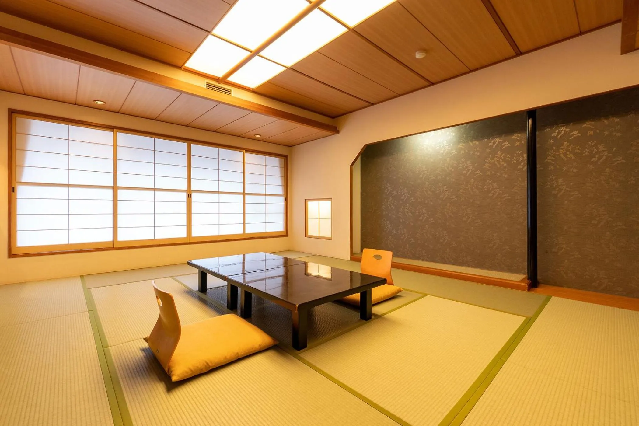 Photo of the whole room in Ooedo Onsen Monogatari Higashiyama Grand Hotel