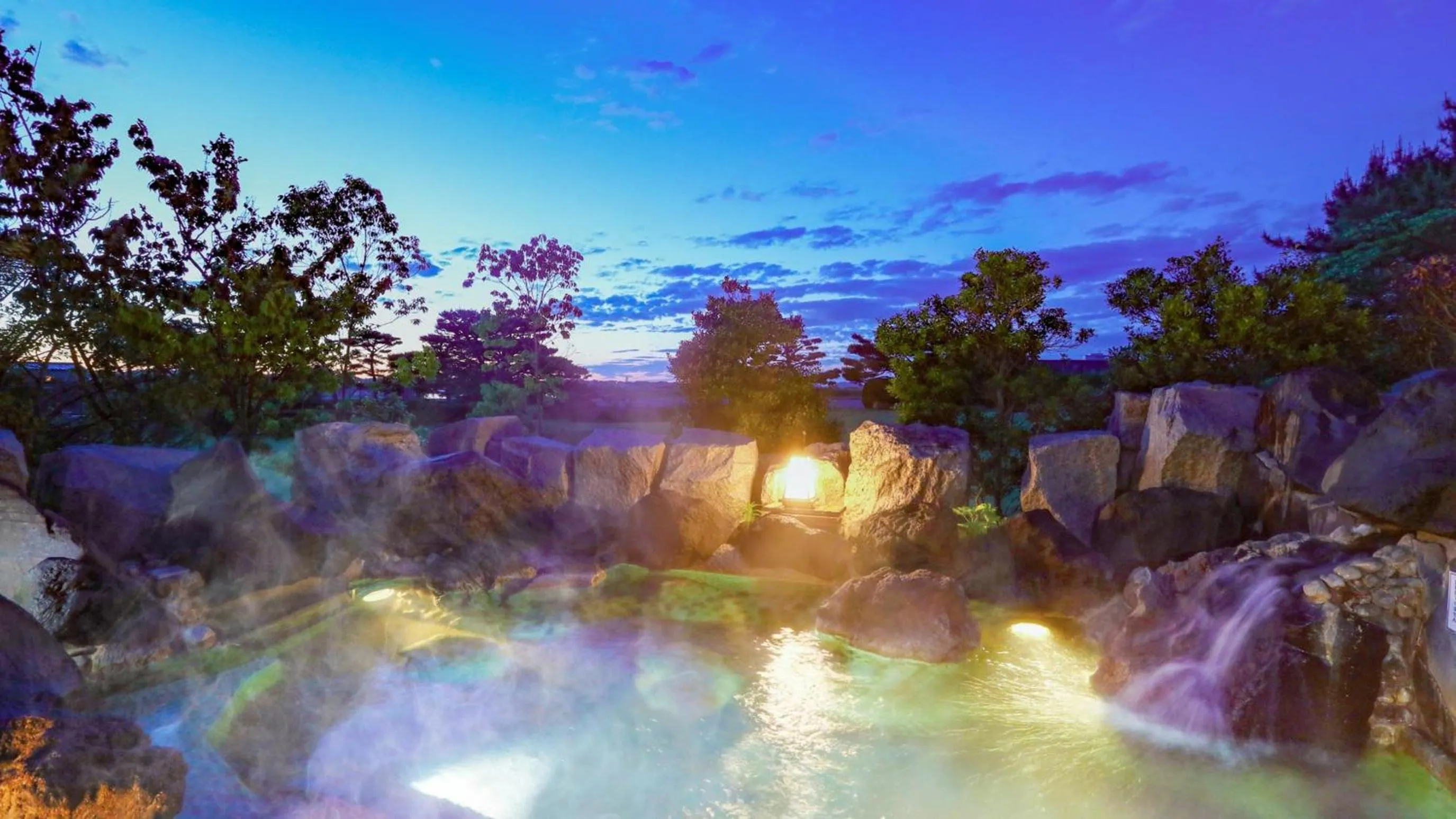 Open Air Bath in Ooedo Onsen Monogatari Premium Hotel Sokan