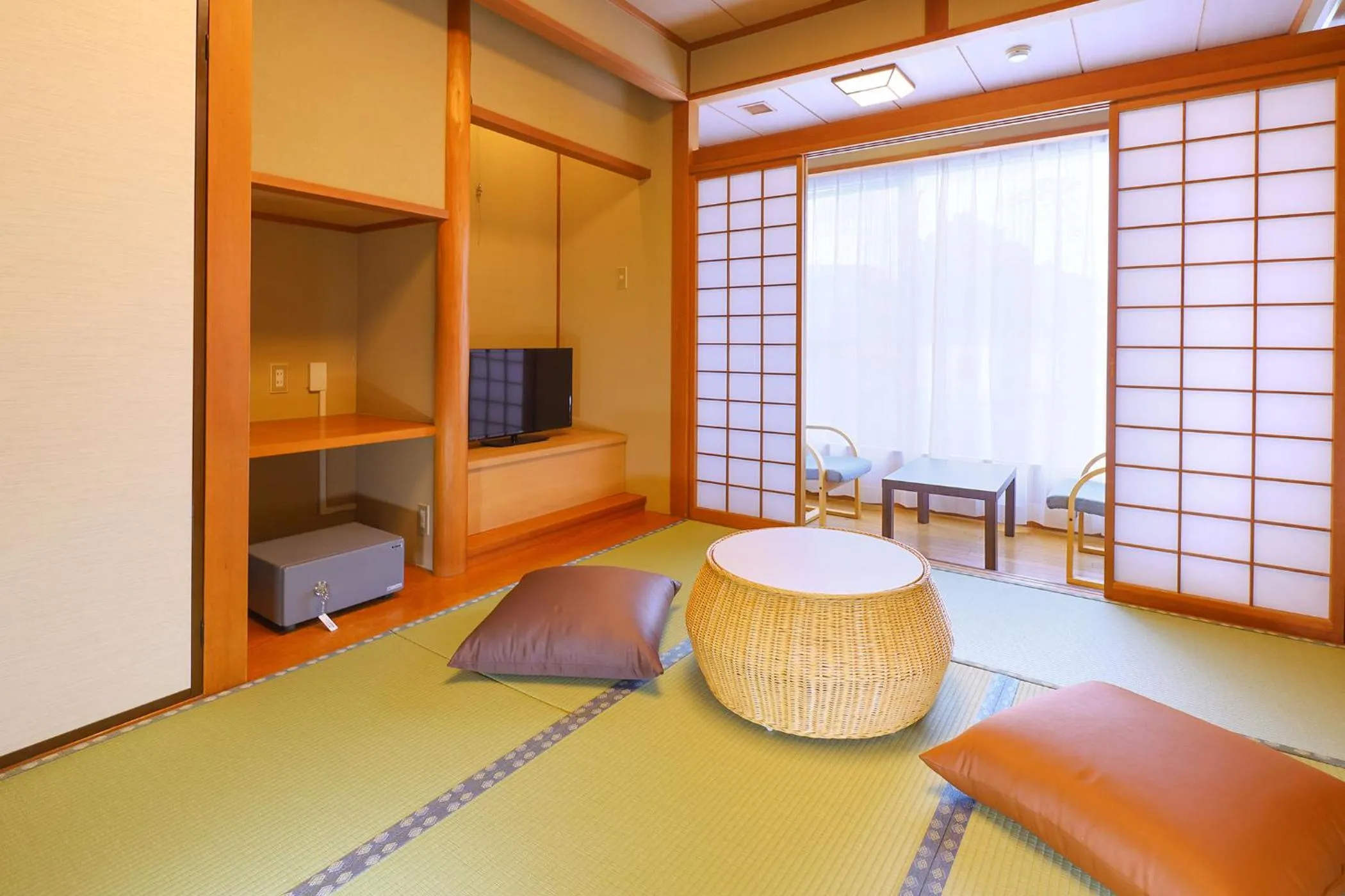 Bed in Ooedo Onsen Monogatari Premium Hotel Sokan