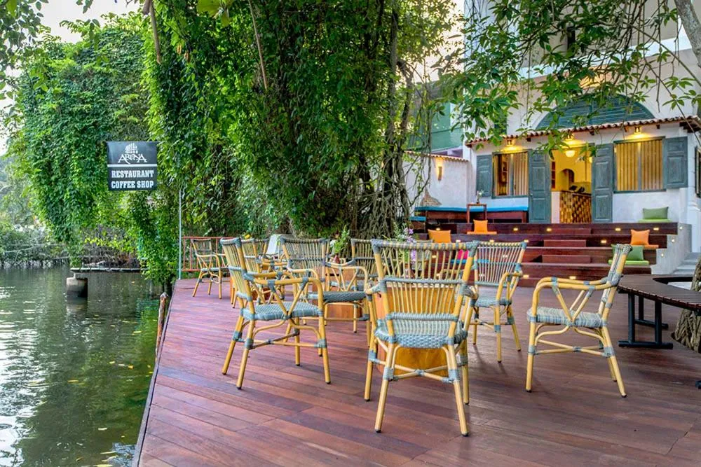 Restaurant/places to eat in Arena Hotel