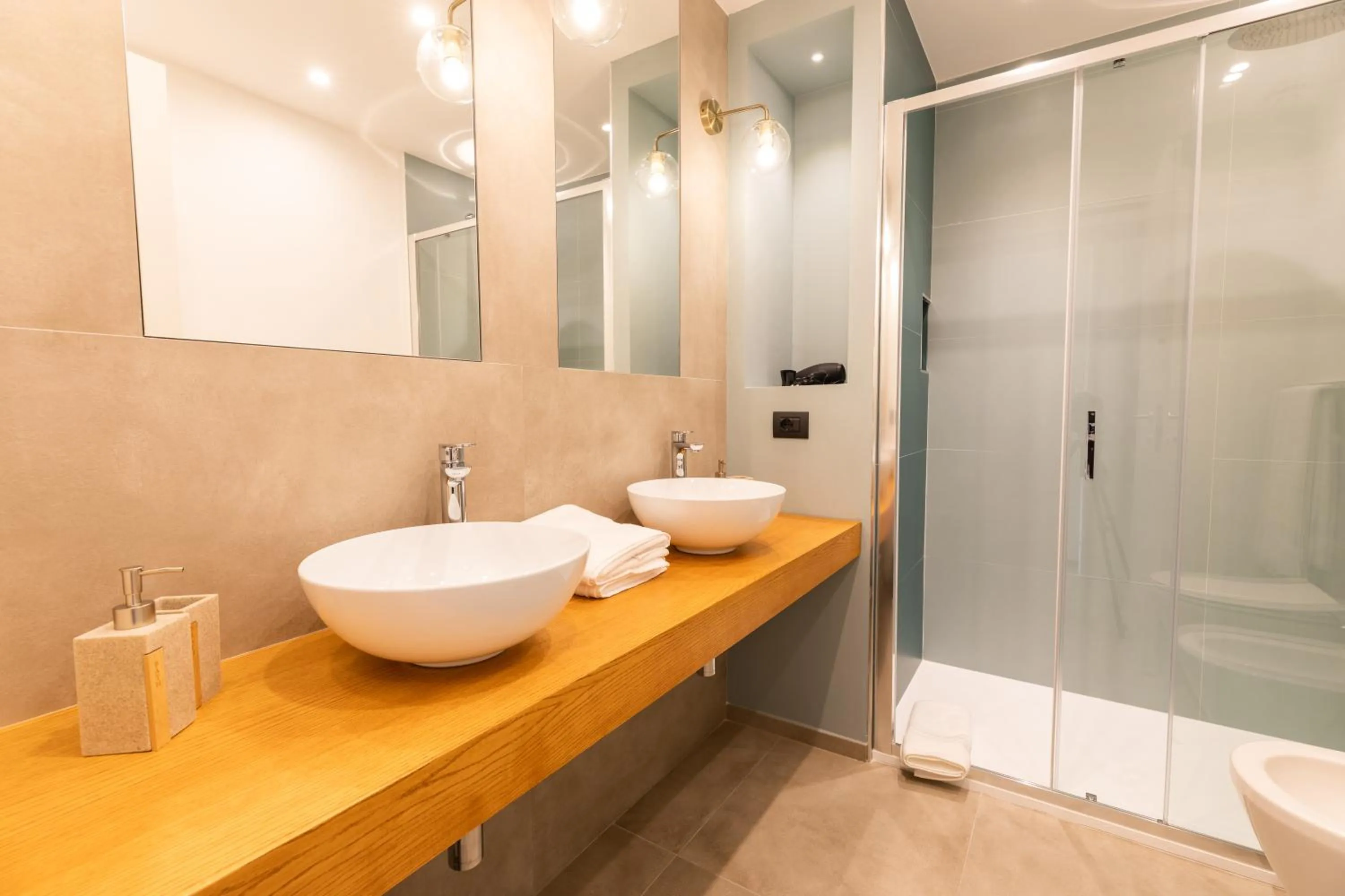 Bathroom in Antares Rooms and Suites
