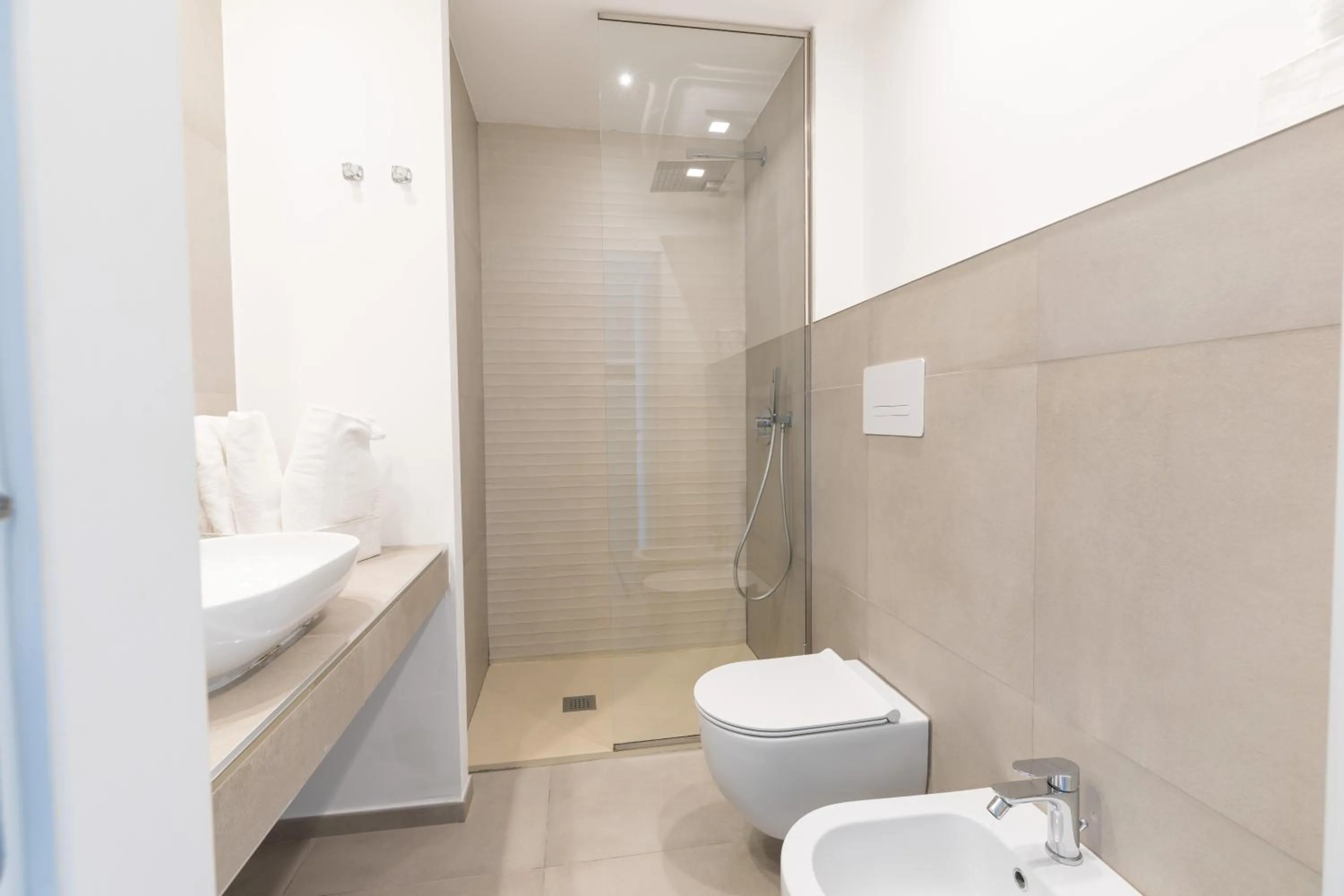 Bathroom in Antares Rooms and Suites