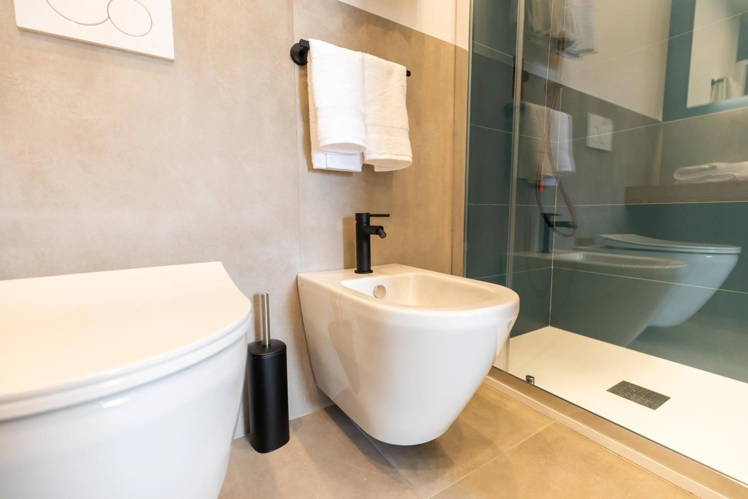 Bathroom in Antares Rooms and Suites