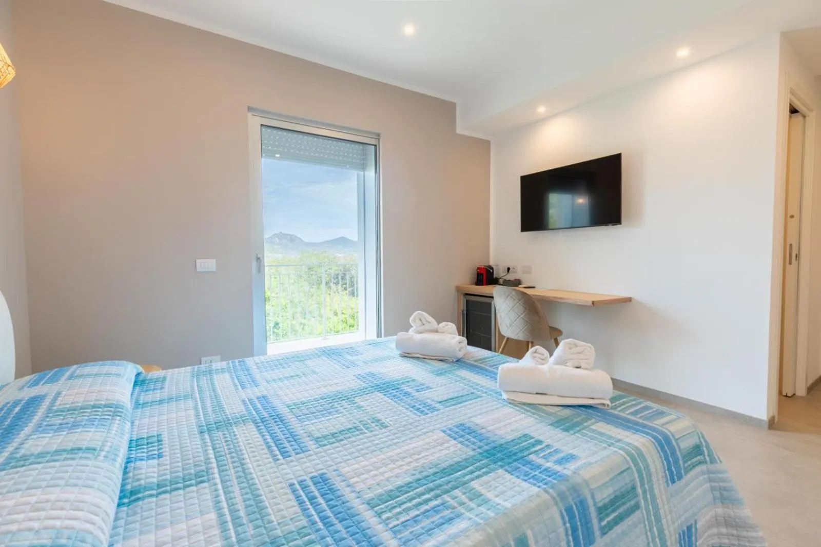 Bedroom, Bed in Antares Rooms and Suites