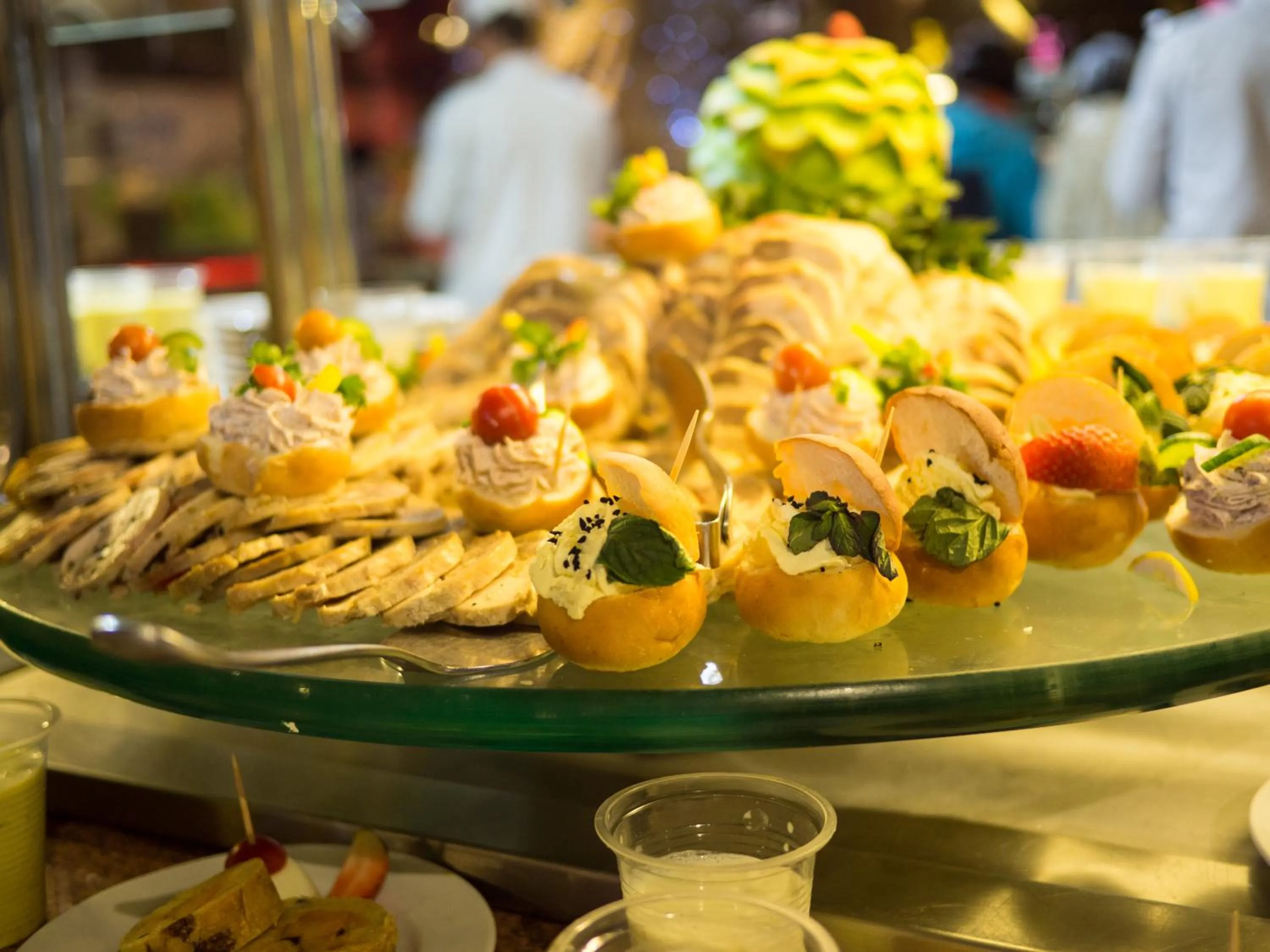 Restaurant/places to eat in Caves Beach Resort Adults Only