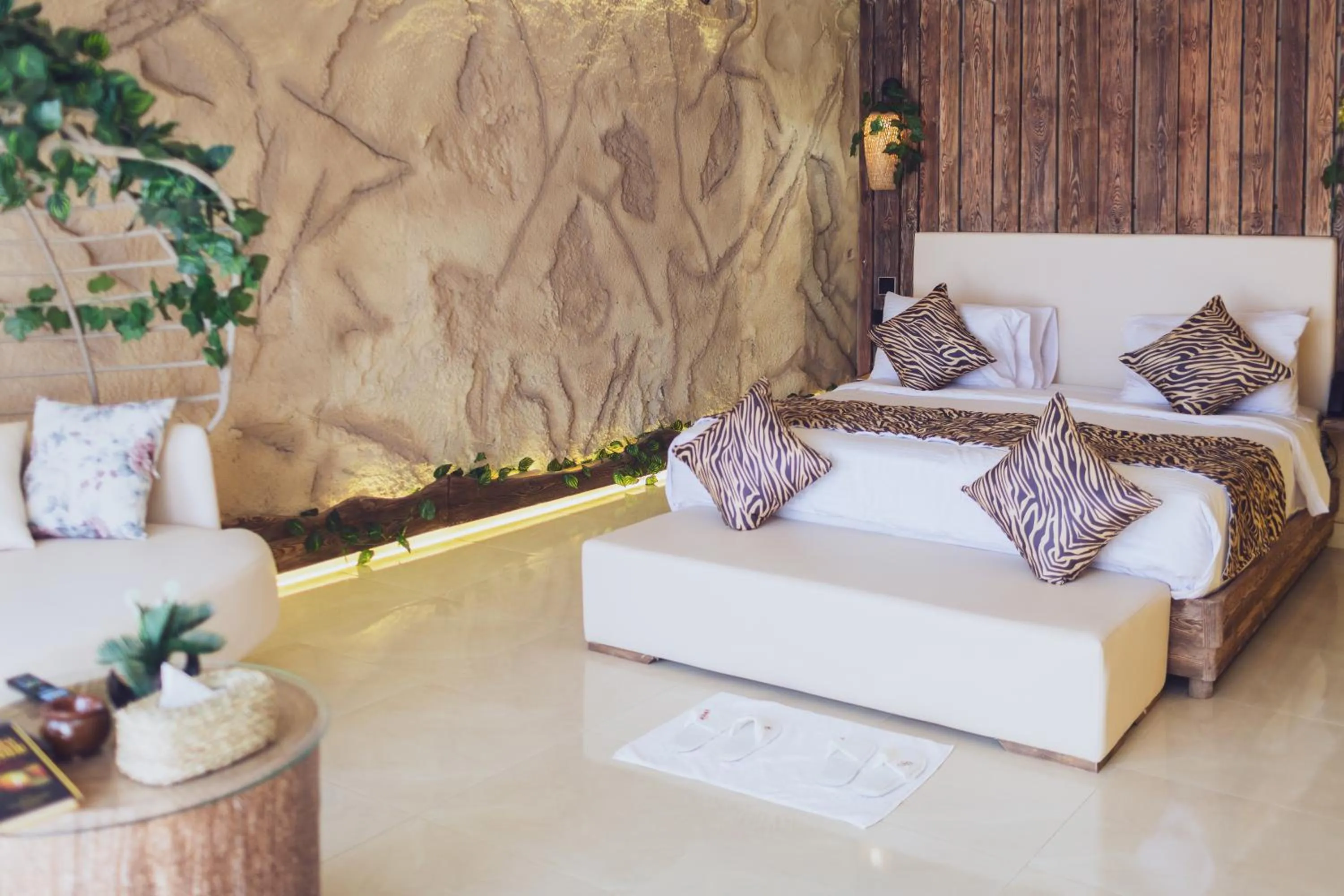 Photo of the whole room, Bed in Caves Beach Resort Adults Only