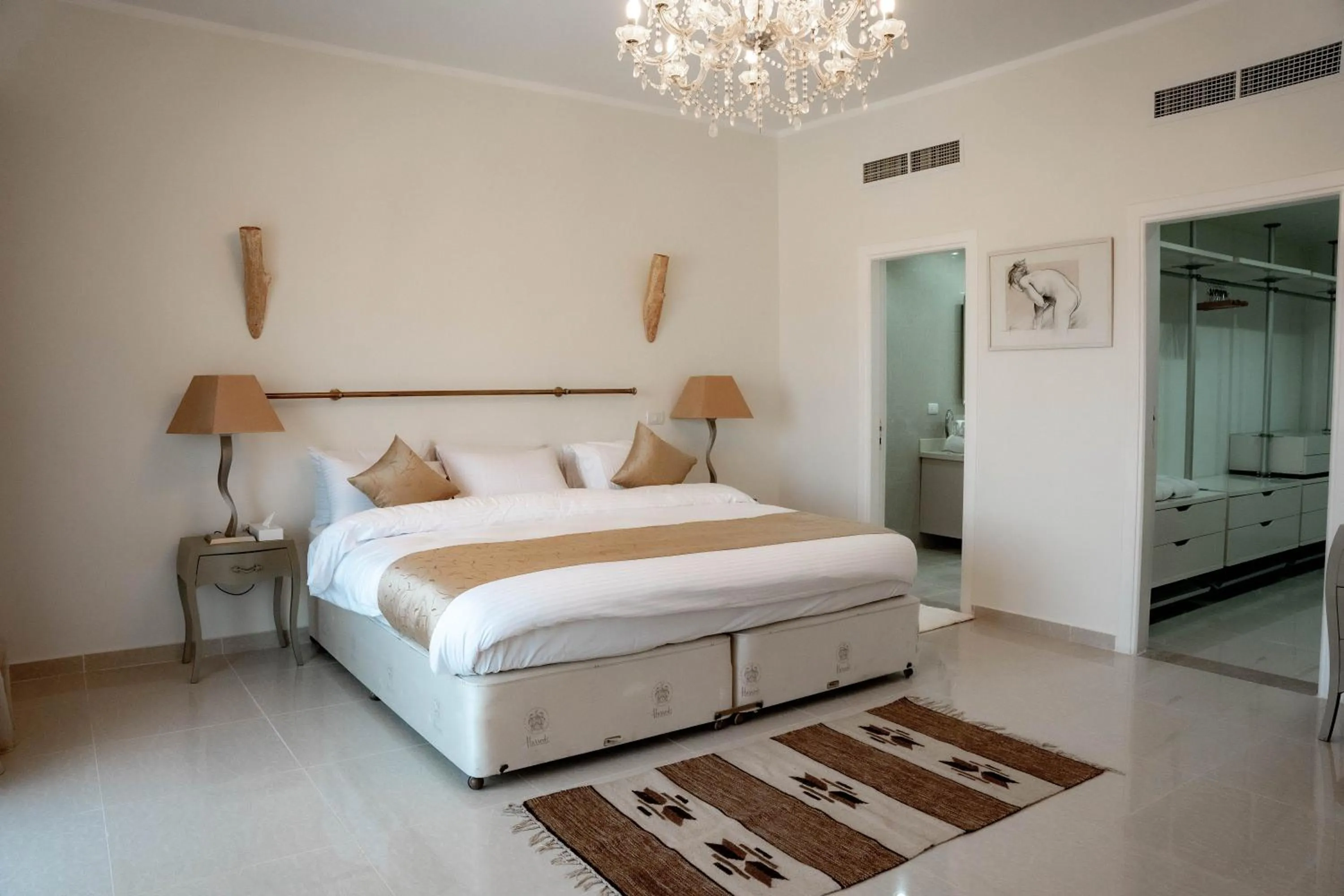 Bedroom, Bed in Caves Beach Resort Adults Only