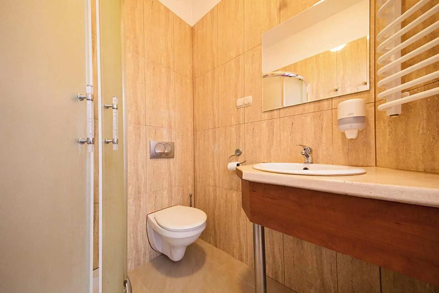 Shower in Hotel Łaziska