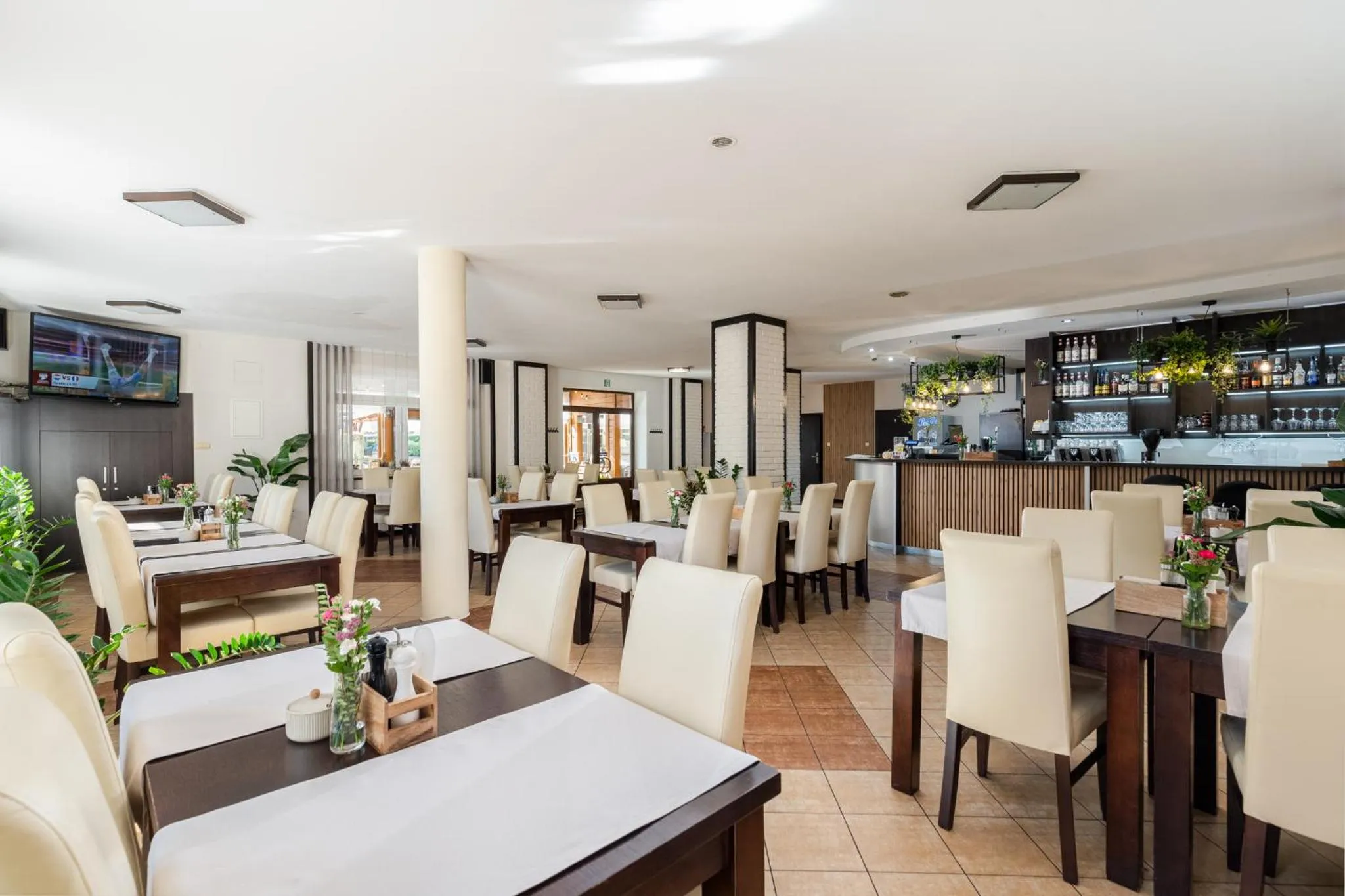 Restaurant/places to eat in Hotel Łaziska