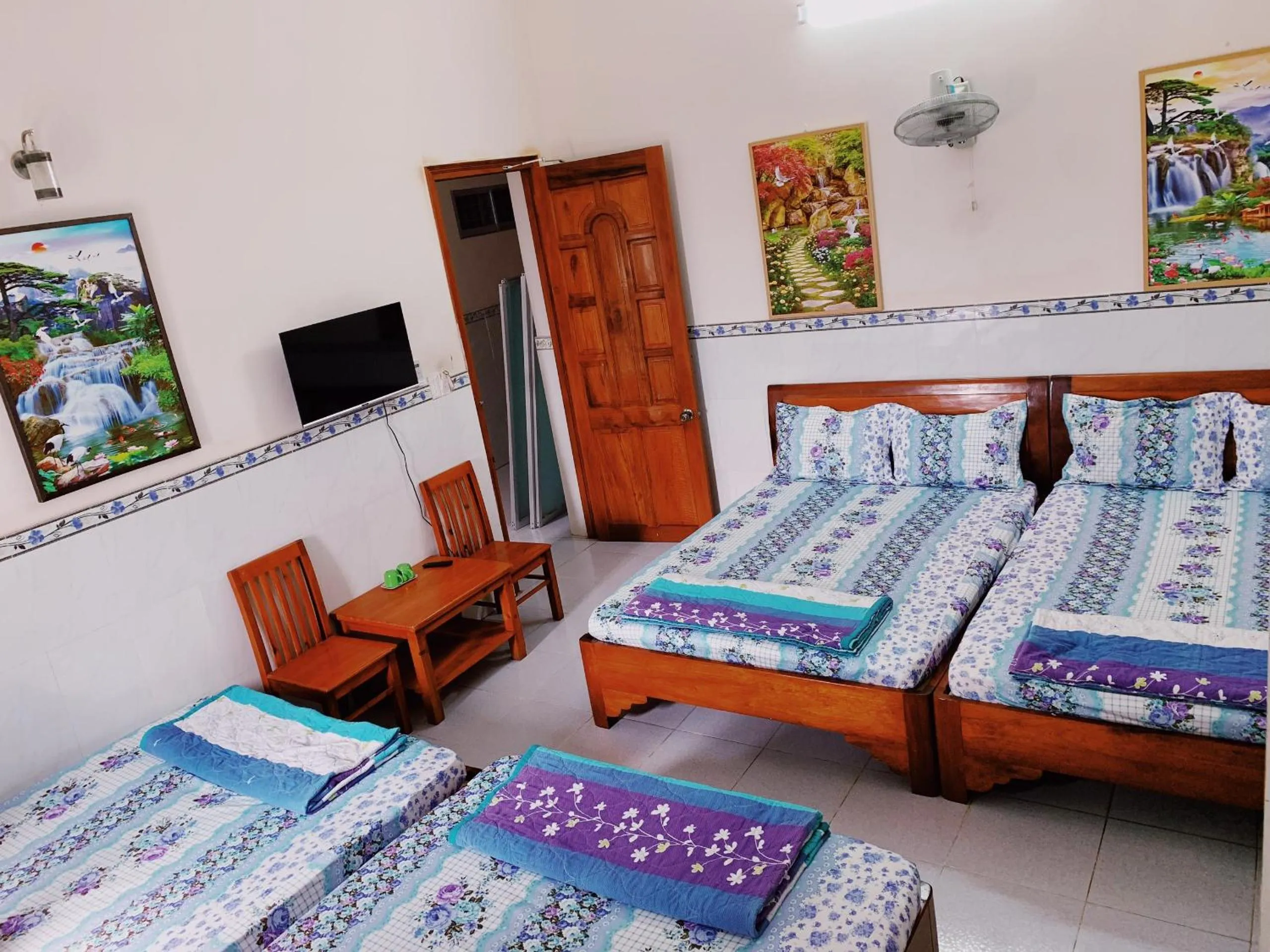 Bed in Phu Quy Hotel