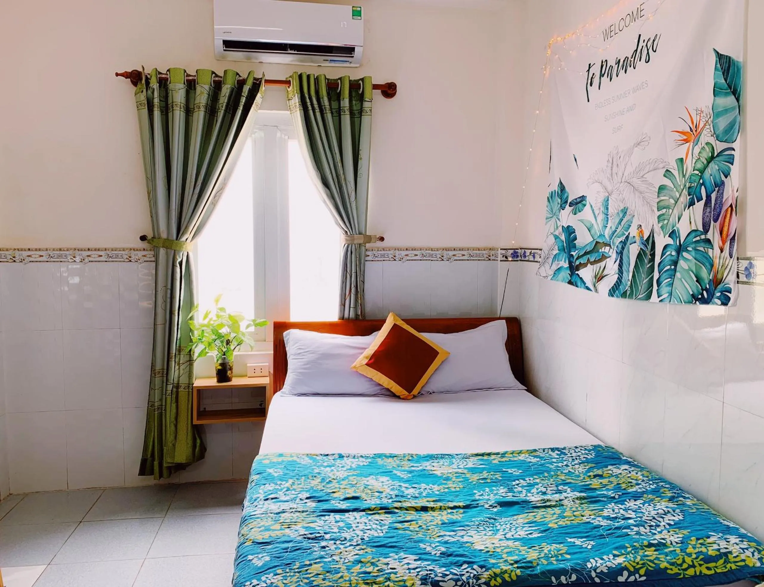 Bed in Phu Quy Hotel