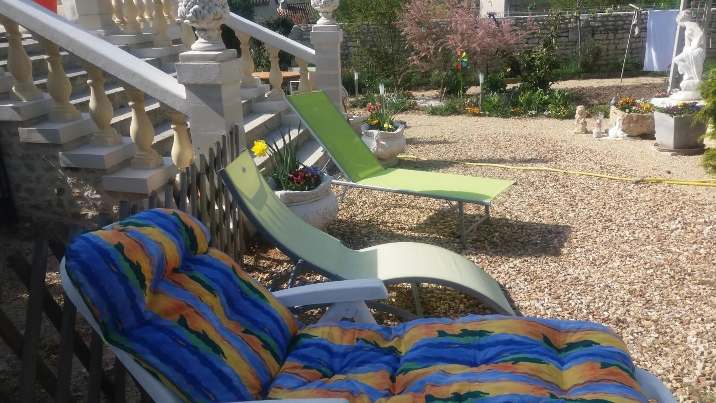 Children play ground in Chambre d'Hôtes Les Orchidées FUTUROSCOPE CHASSENEUIL POITIERS