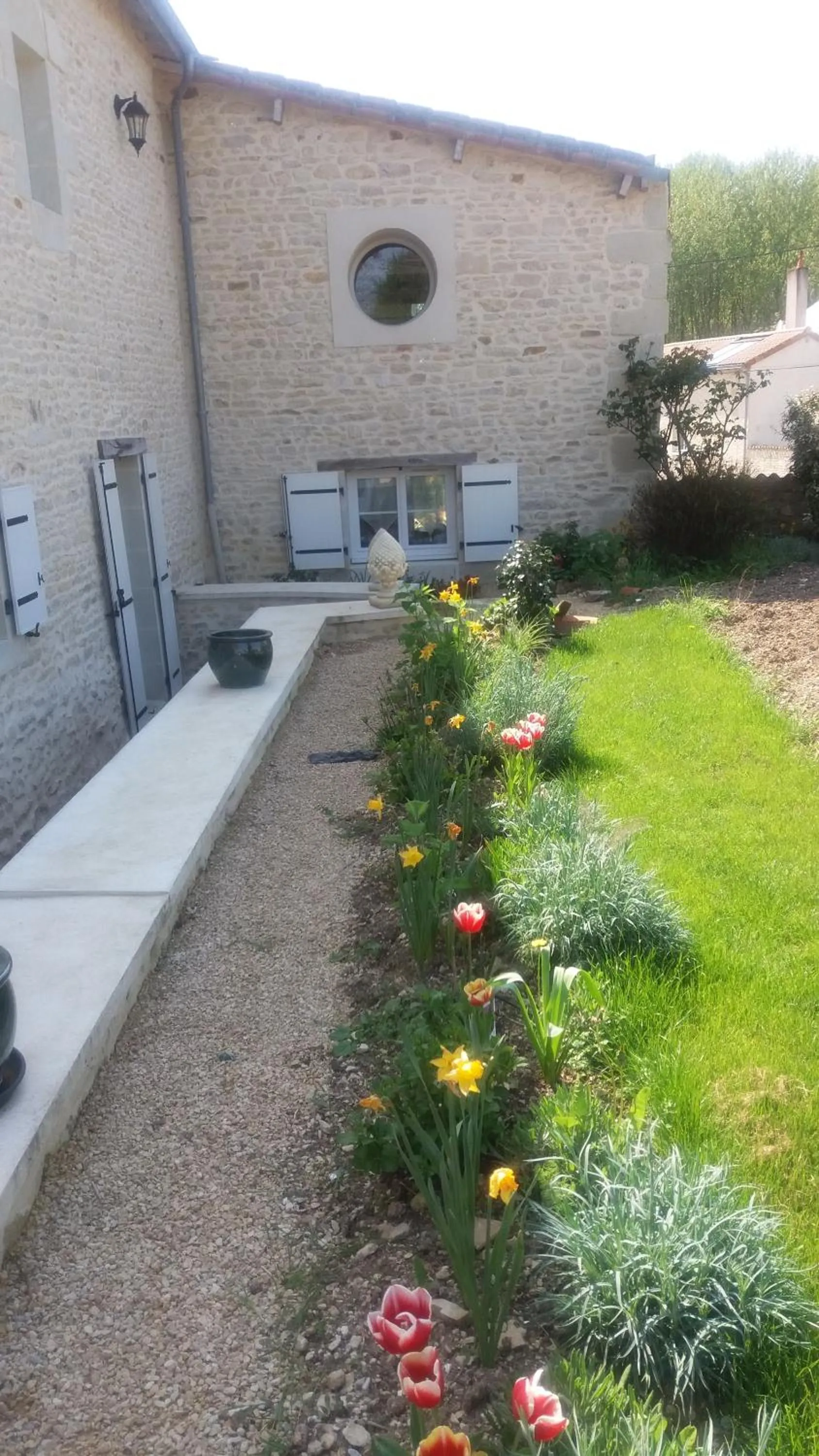 Garden view in Chambre d'Hôtes Les Orchidées FUTUROSCOPE CHASSENEUIL POITIERS