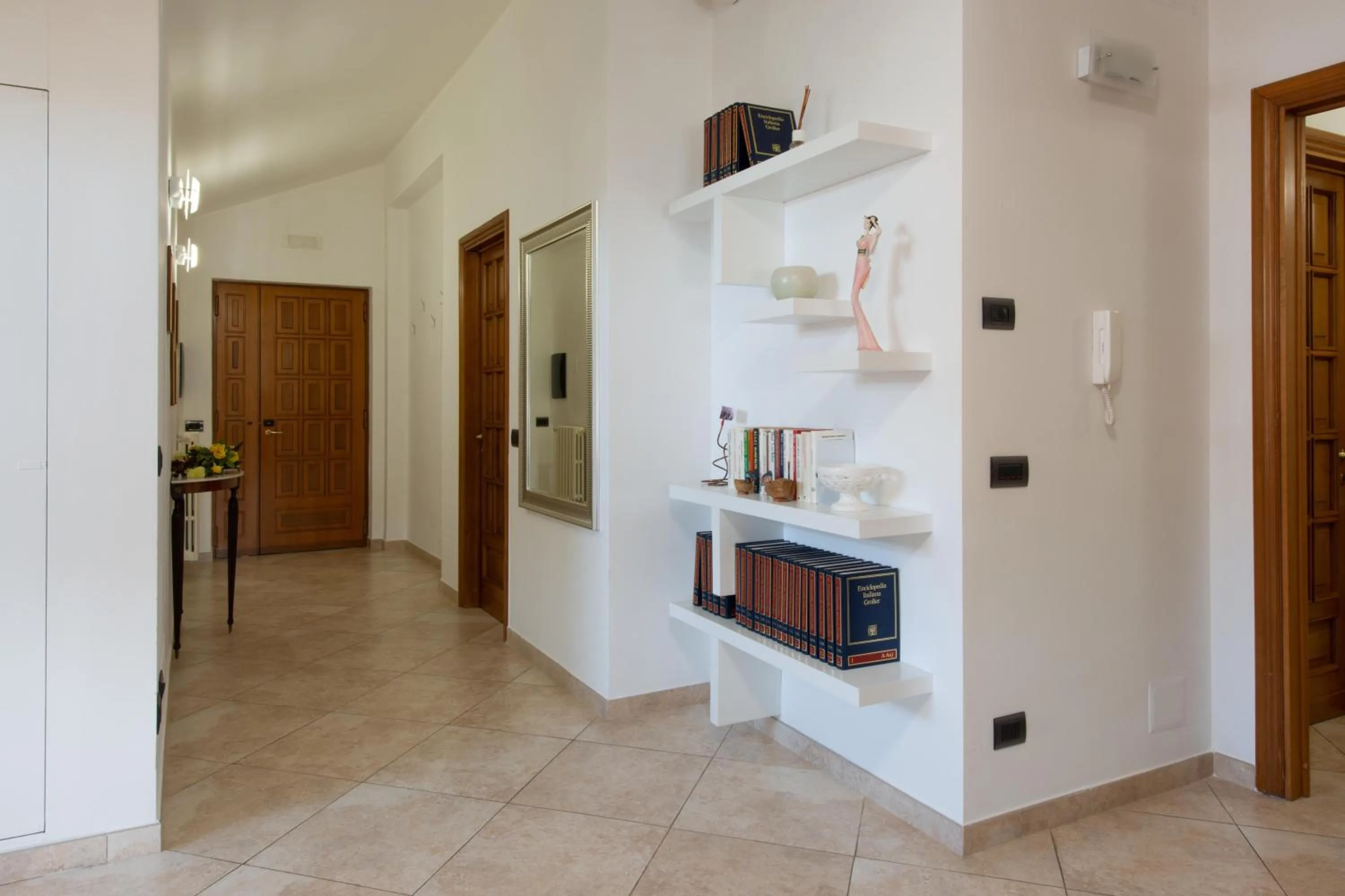 Living room in L'Insolita Reggia