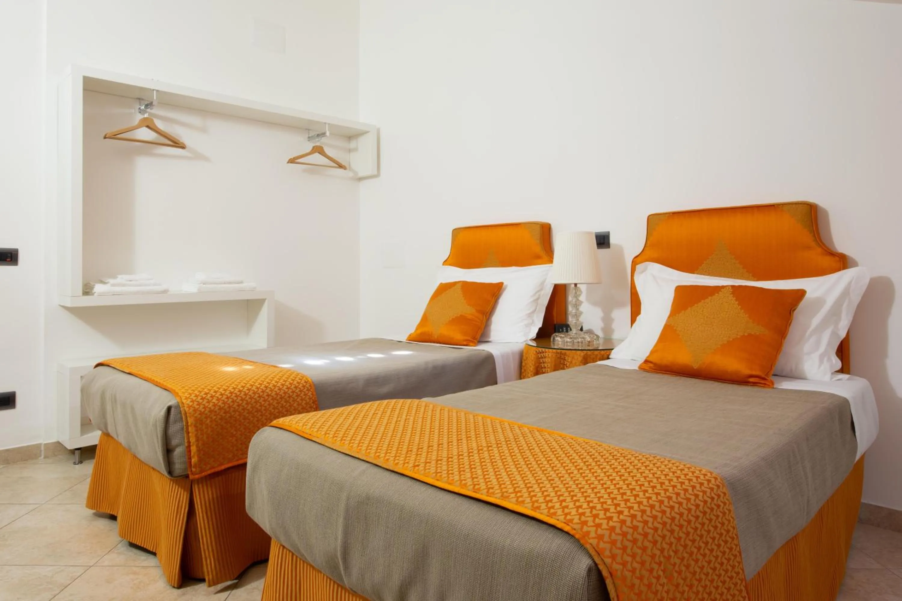 Bedroom, Bed in L'Insolita Reggia