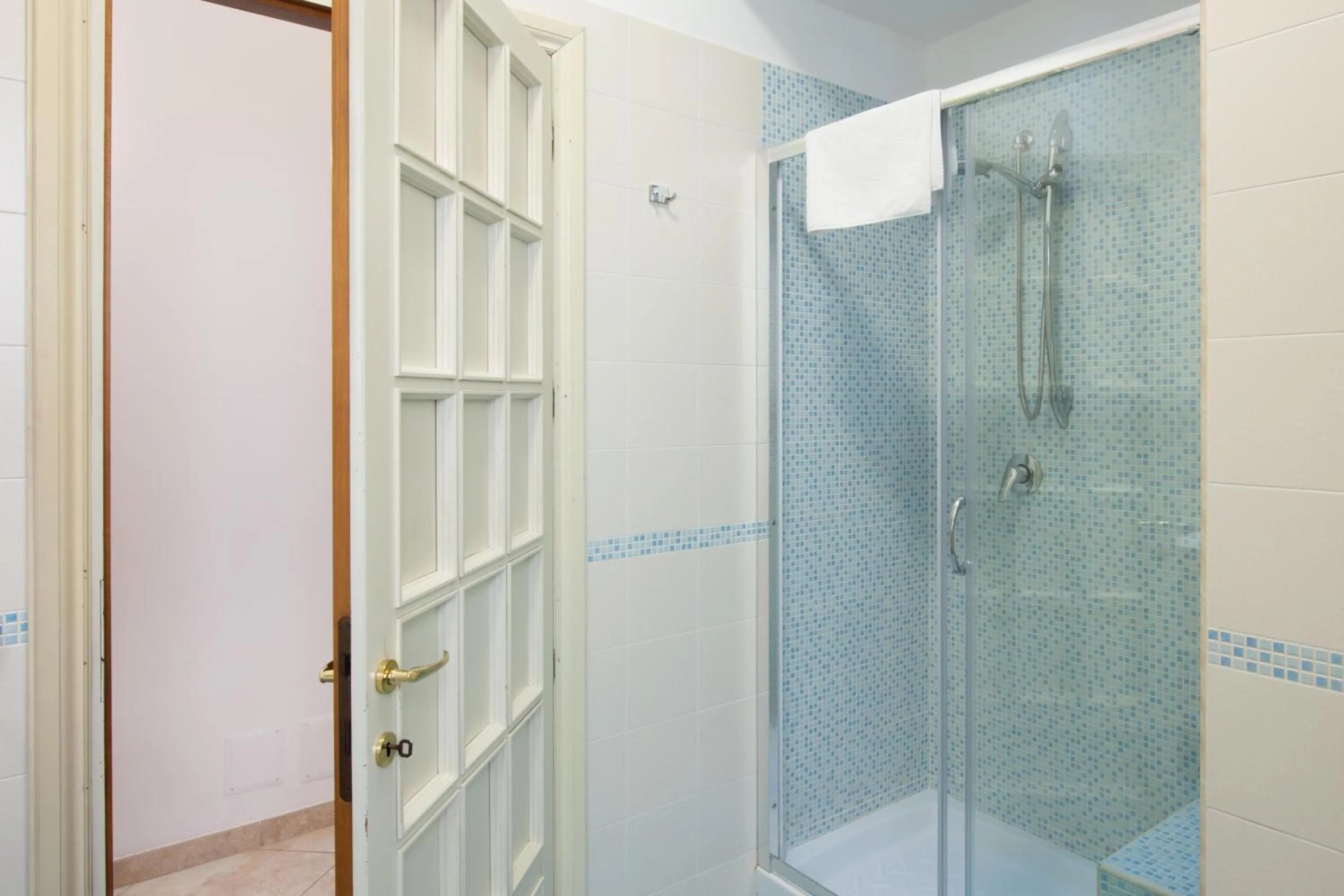 Shower in L'Insolita Reggia