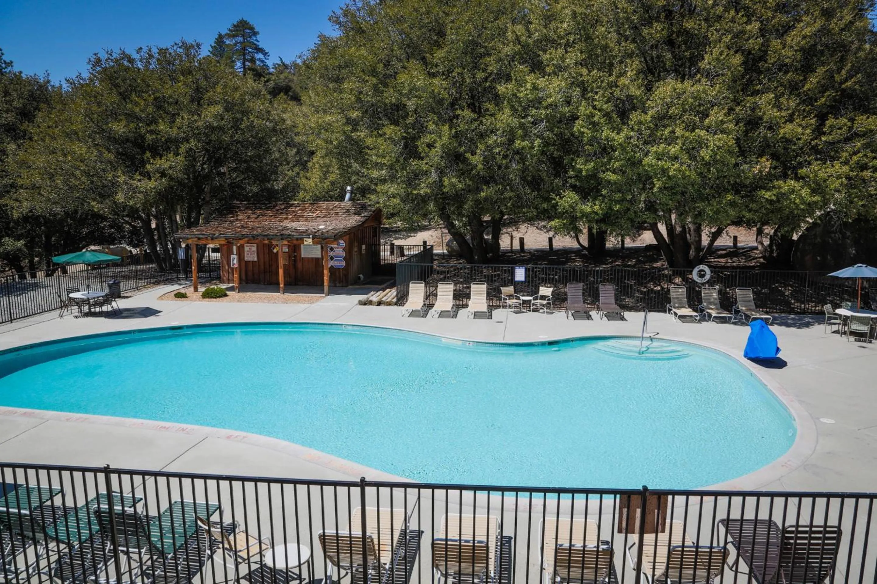 Idyllwild Camping Resort Cabin