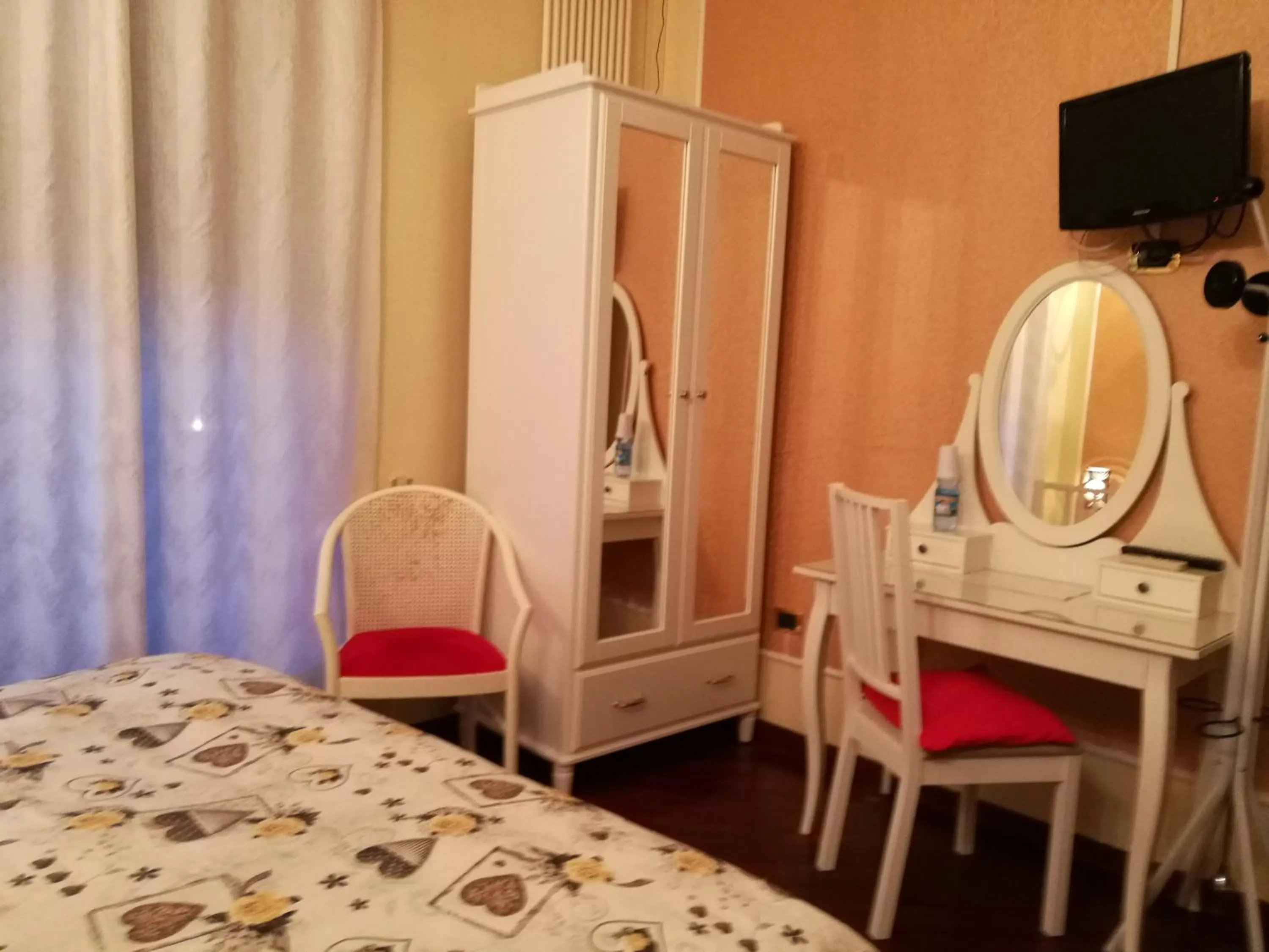 Photo of the whole room, Bed in B&B COLOSSEO