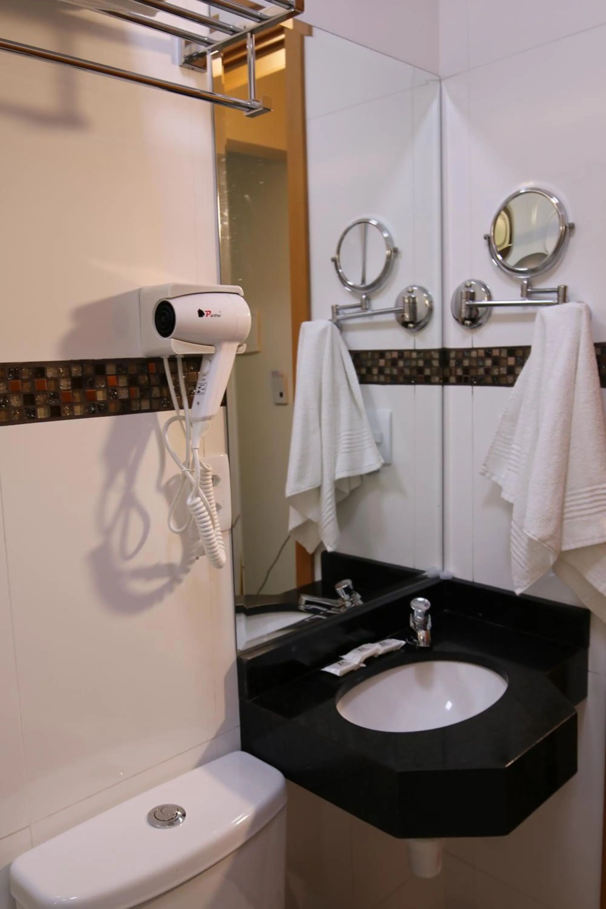 Bathroom in Ouro Minas Plaza Hotel