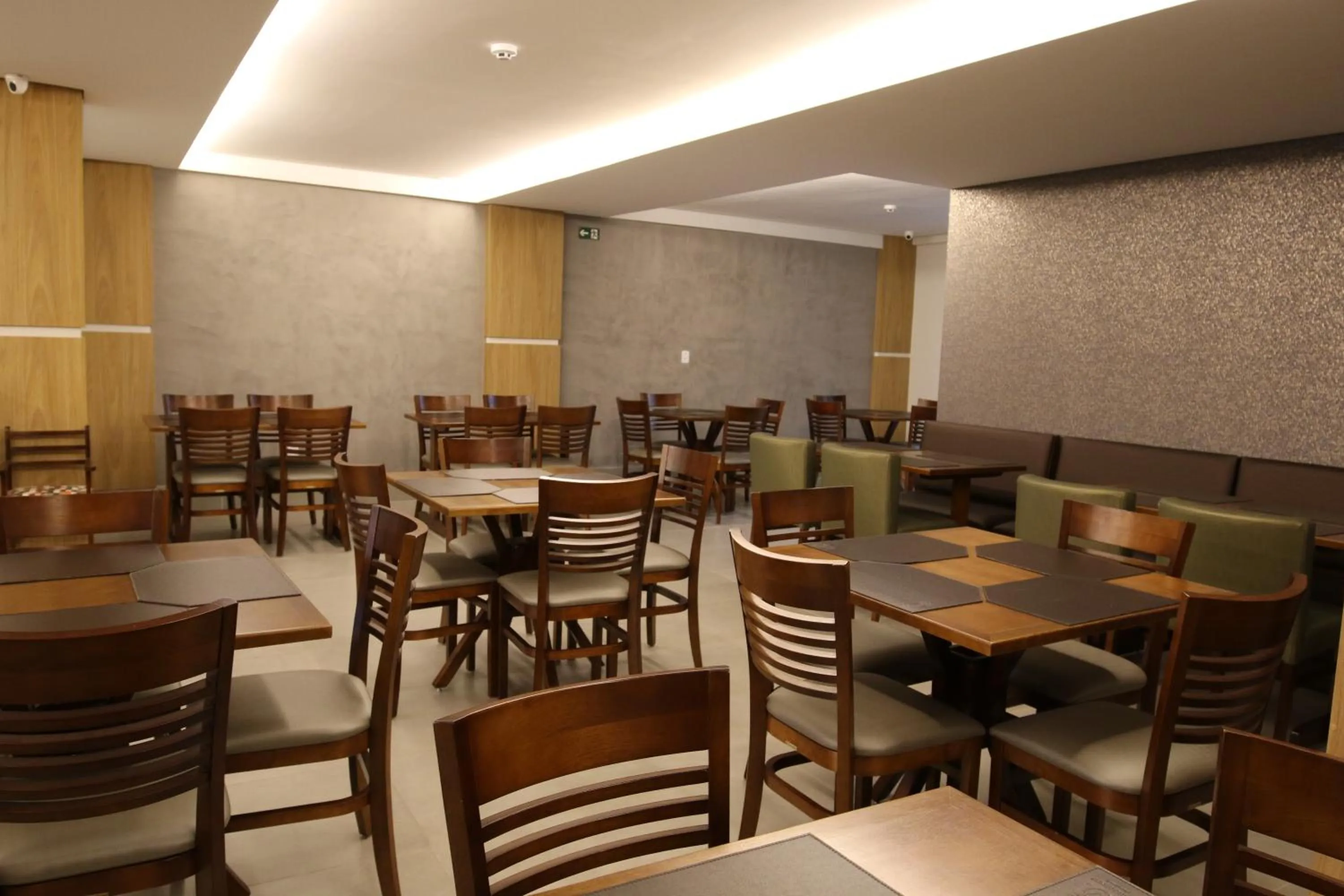 Restaurant/places to eat in Ouro Minas Plaza Hotel