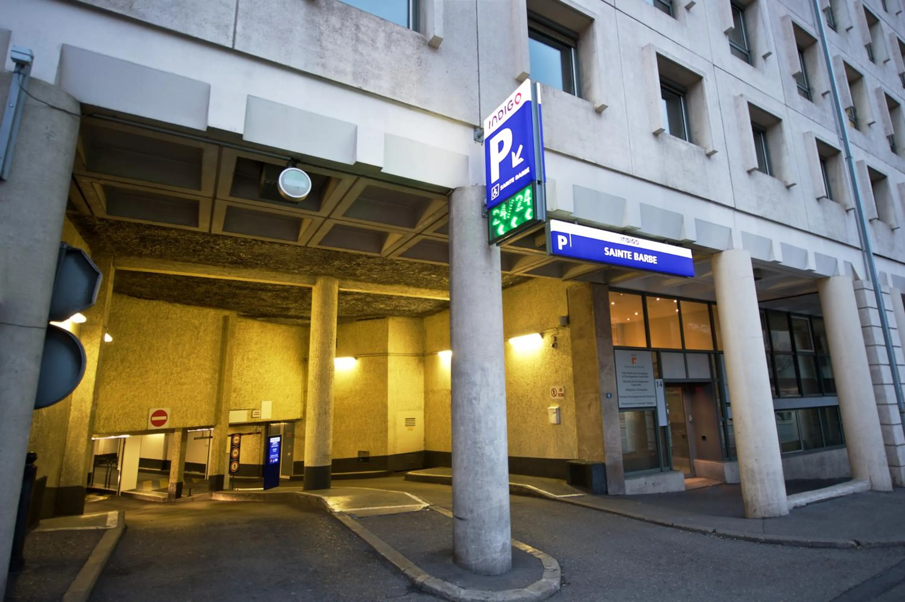 Property building in Staycity Aparthotels Marseille Centre Vieux Port