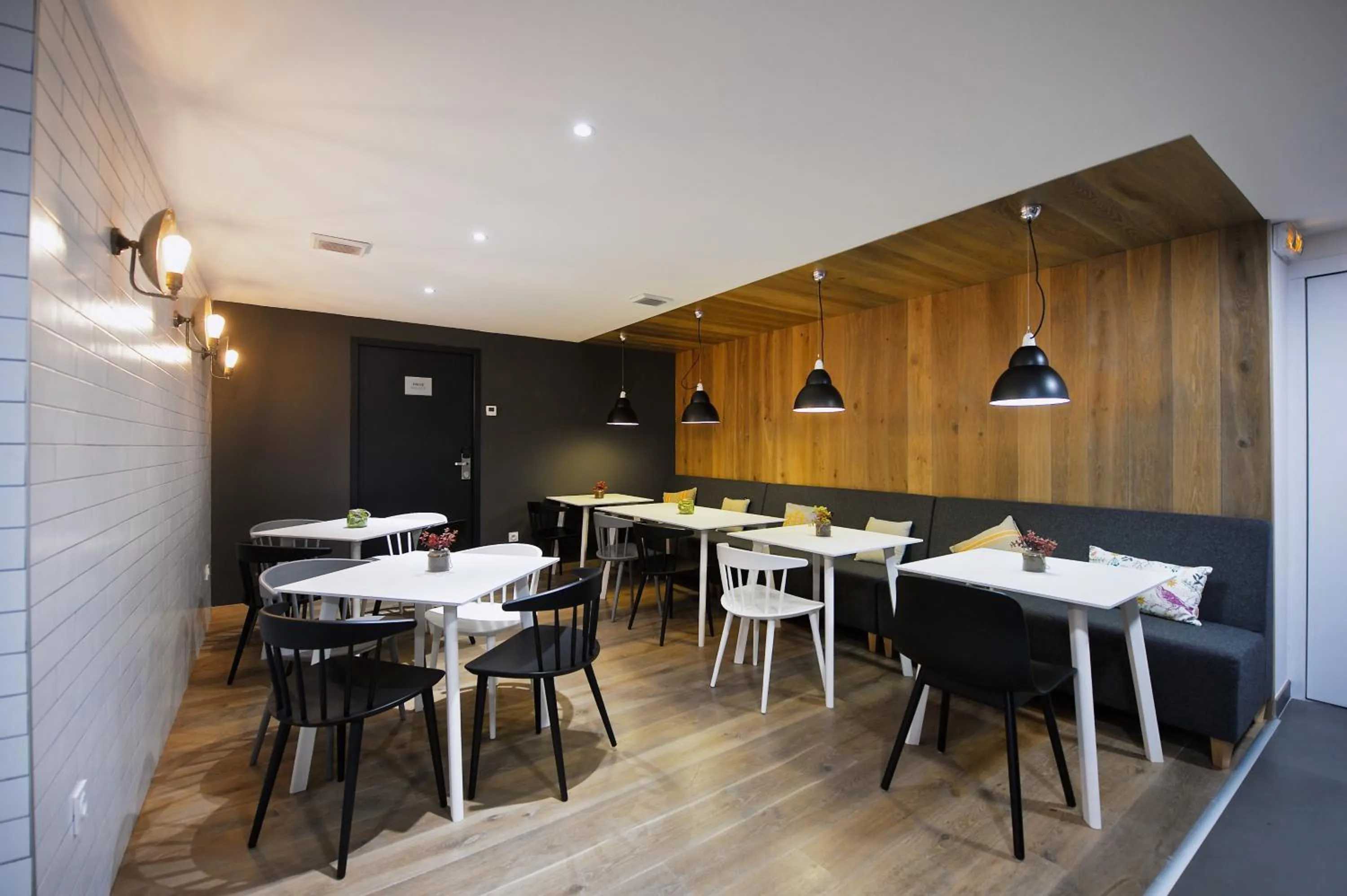 Restaurant/places to eat in Staycity Aparthotels Marseille Centre Vieux Port