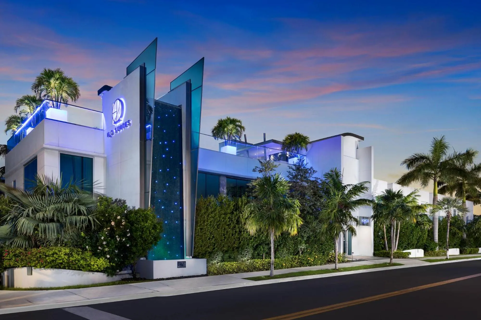 Facade/entrance in H2O Suites- Adults Only