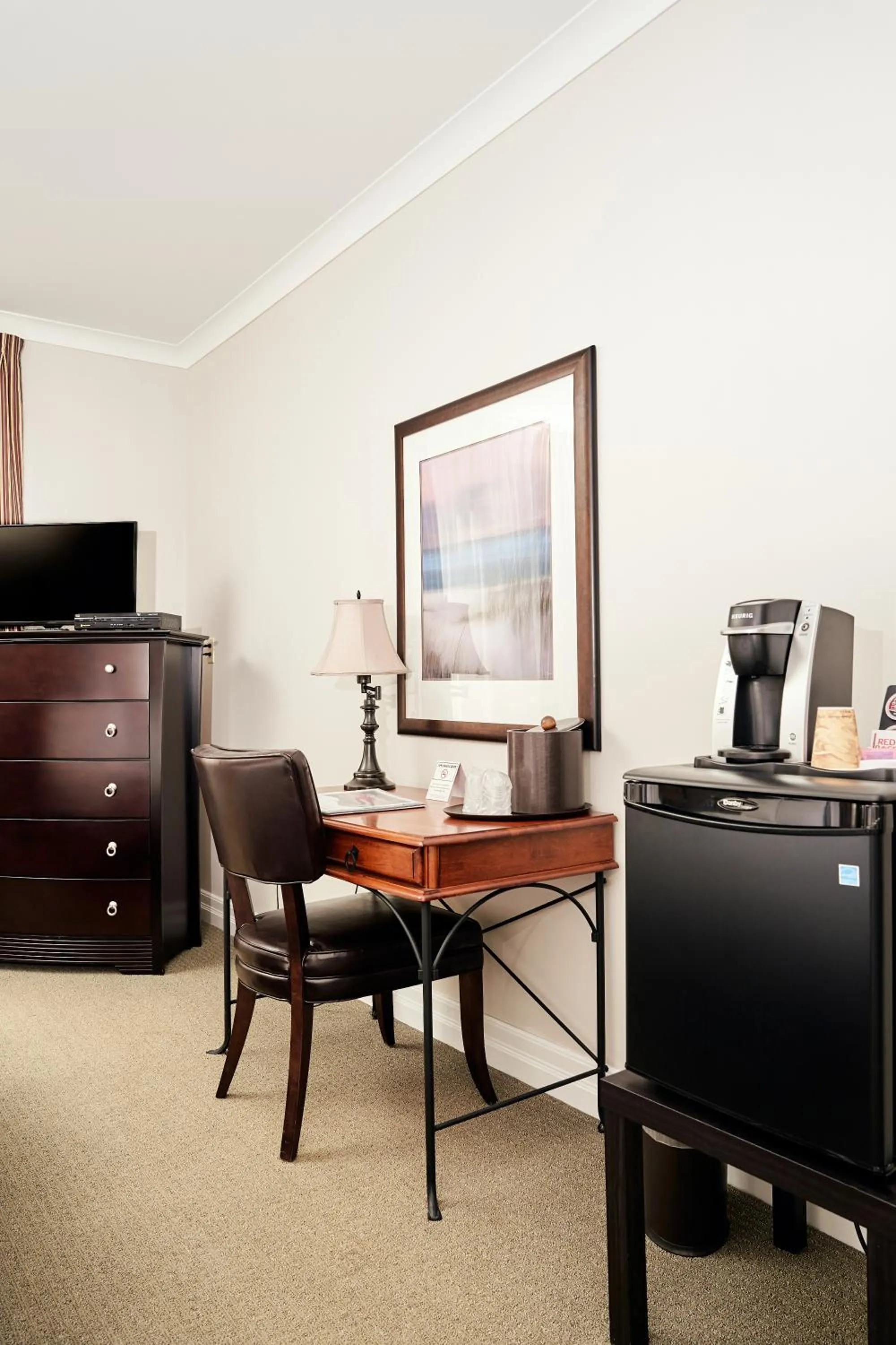 Photo of the whole room in RiverRock Inn