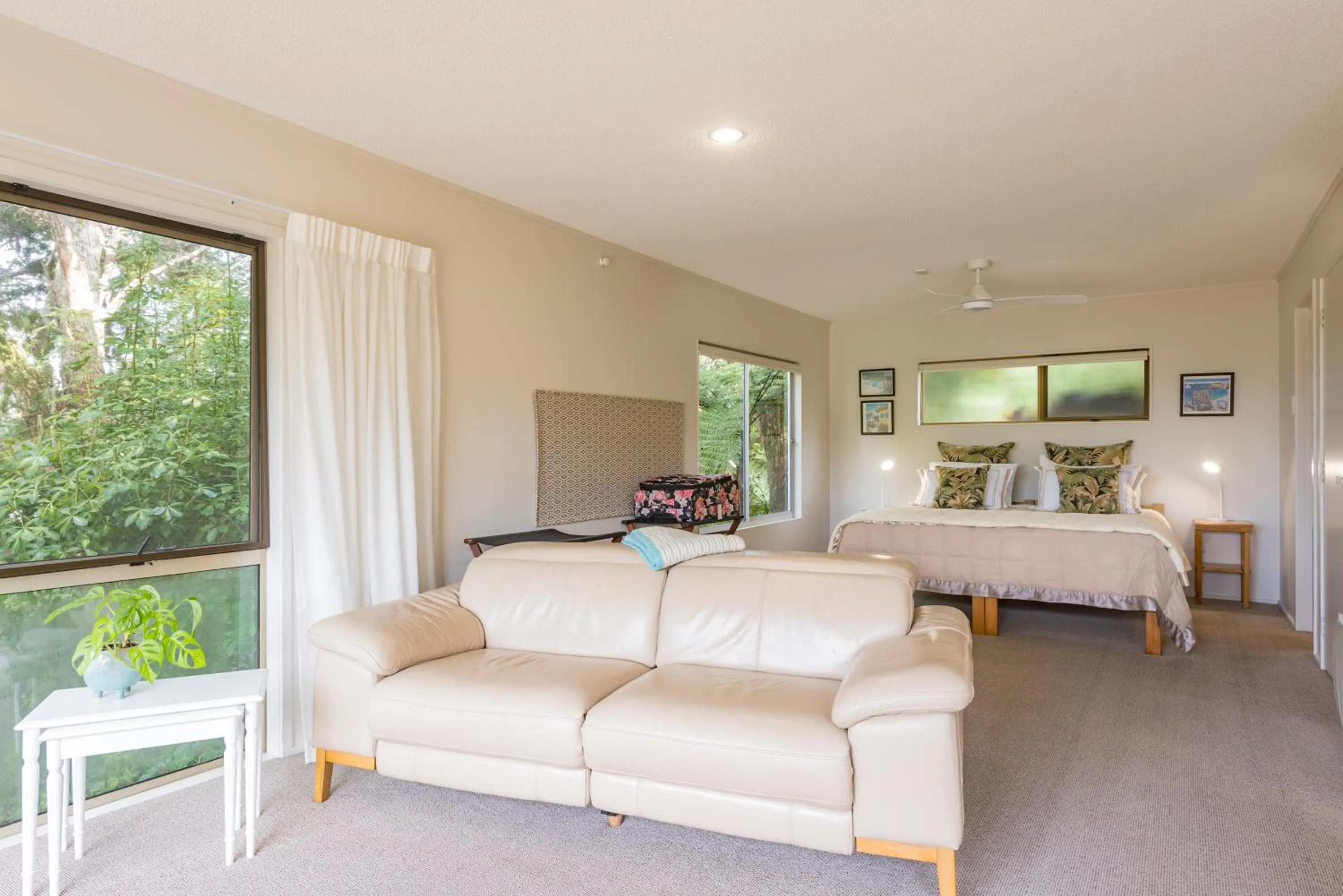 Photo of the whole room in Craicor Boutique Apartments