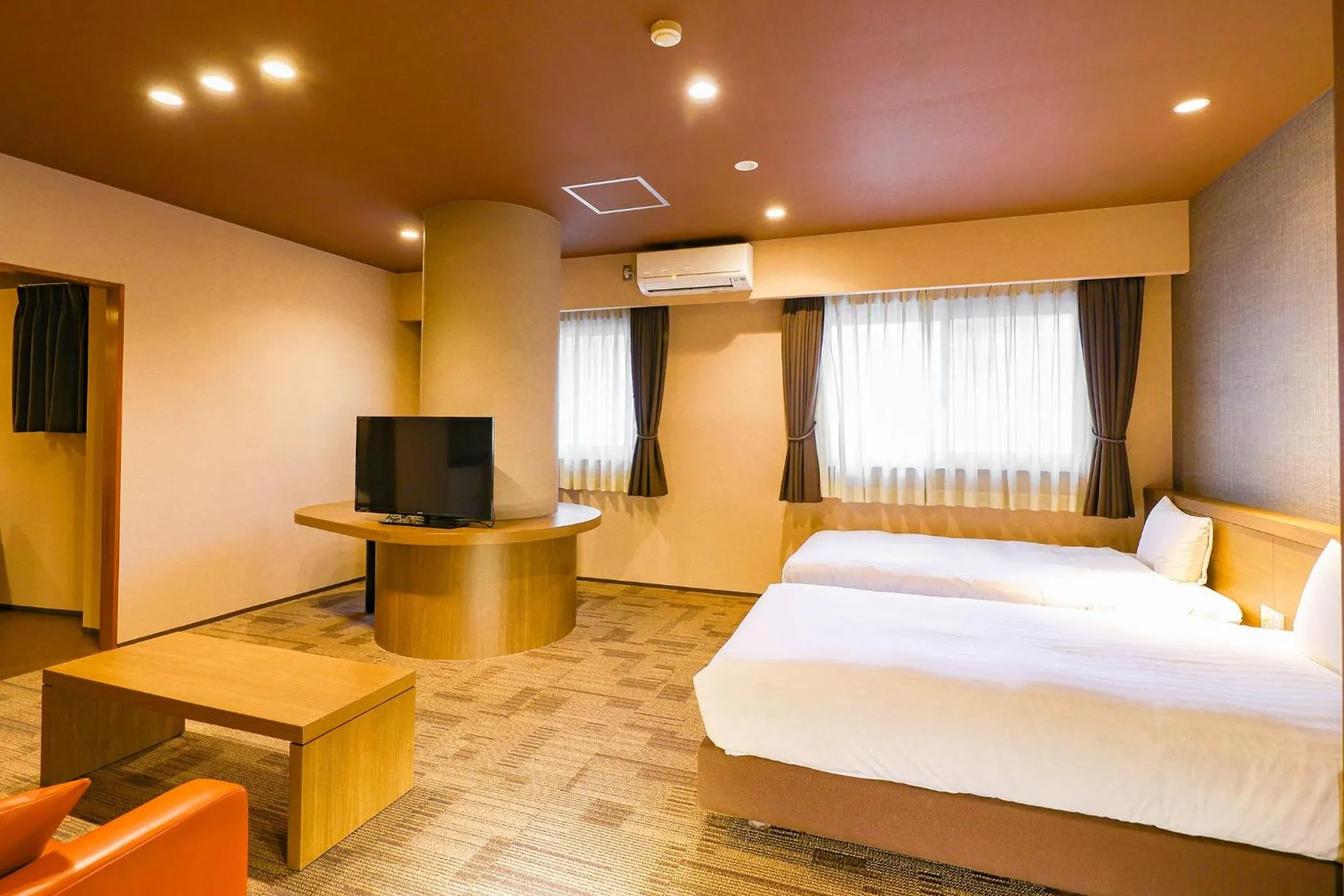 Photo of the whole room, Bed in Ooedo Onsen Monogatari Premium Atami