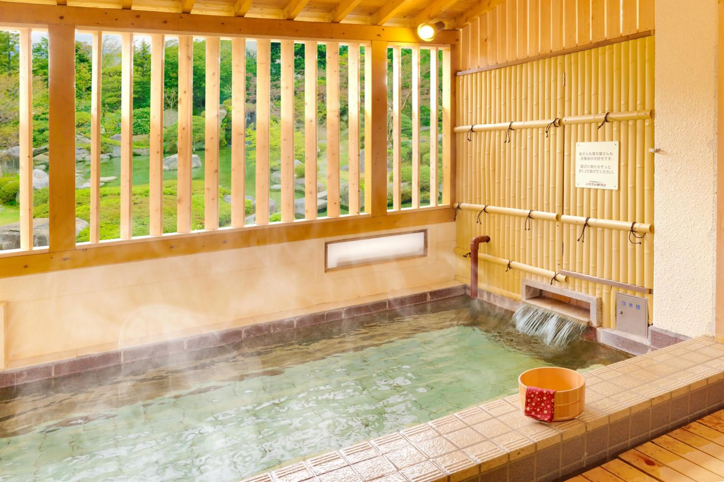 Hot Spring Bath in Ooedo Onsen Monogatari Hotel Shinko