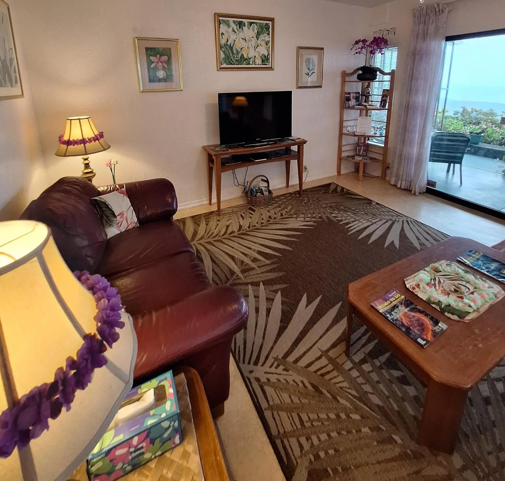 Patio in Belle Vue Kona Inc