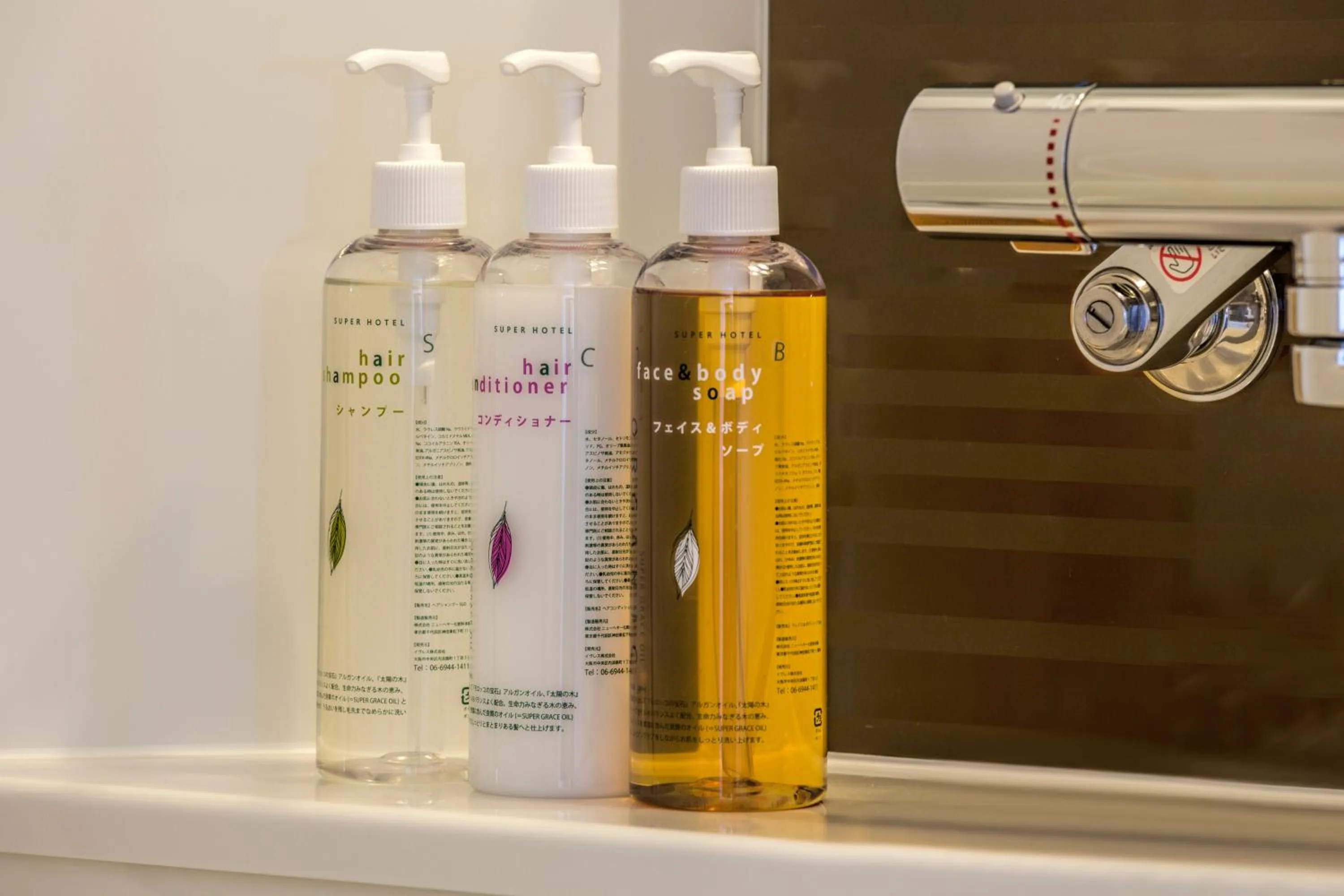 Shower in Super Hotel Totsuka Eki Higashiguchi