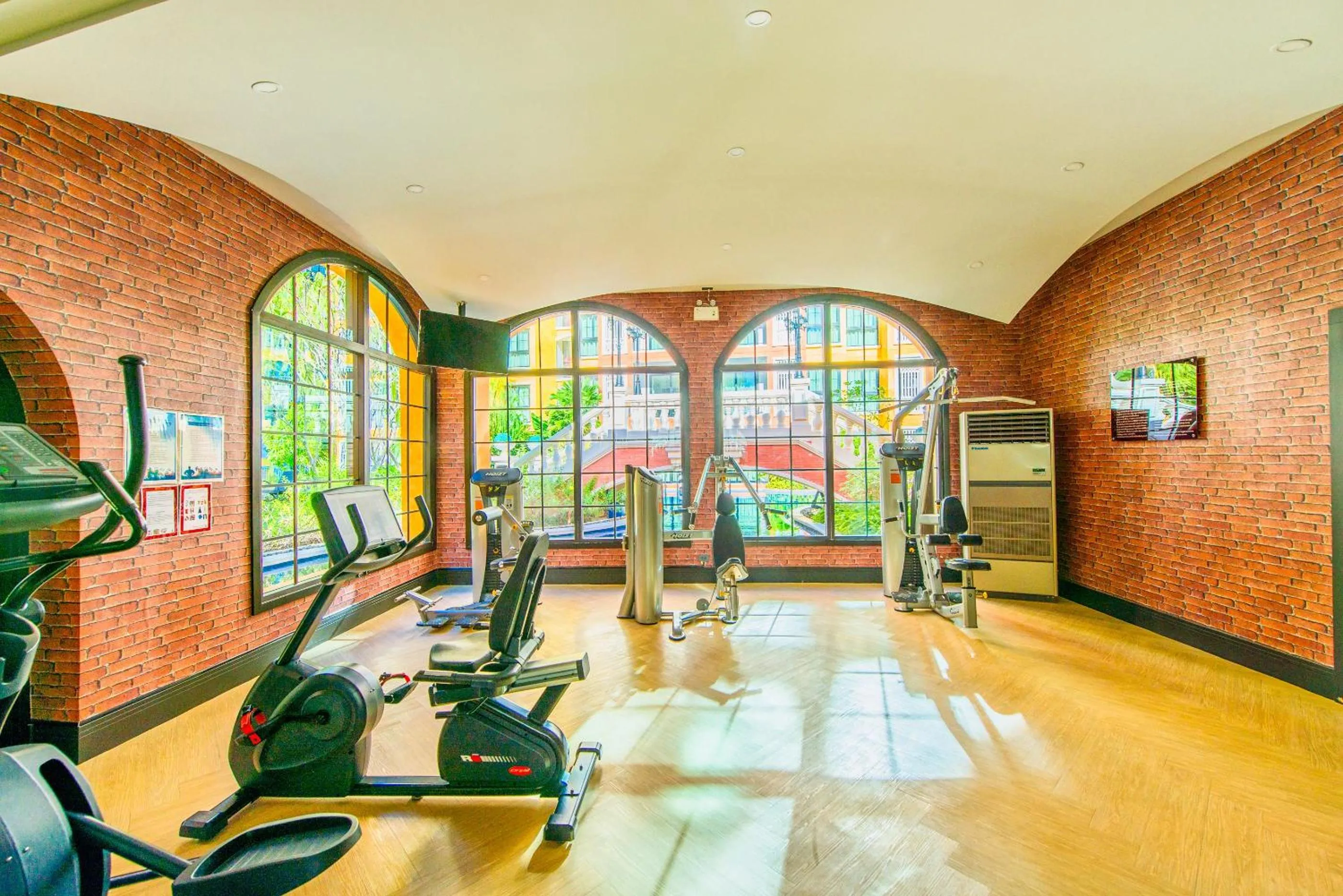 TV and multimedia in Venetian Resort Pattaya