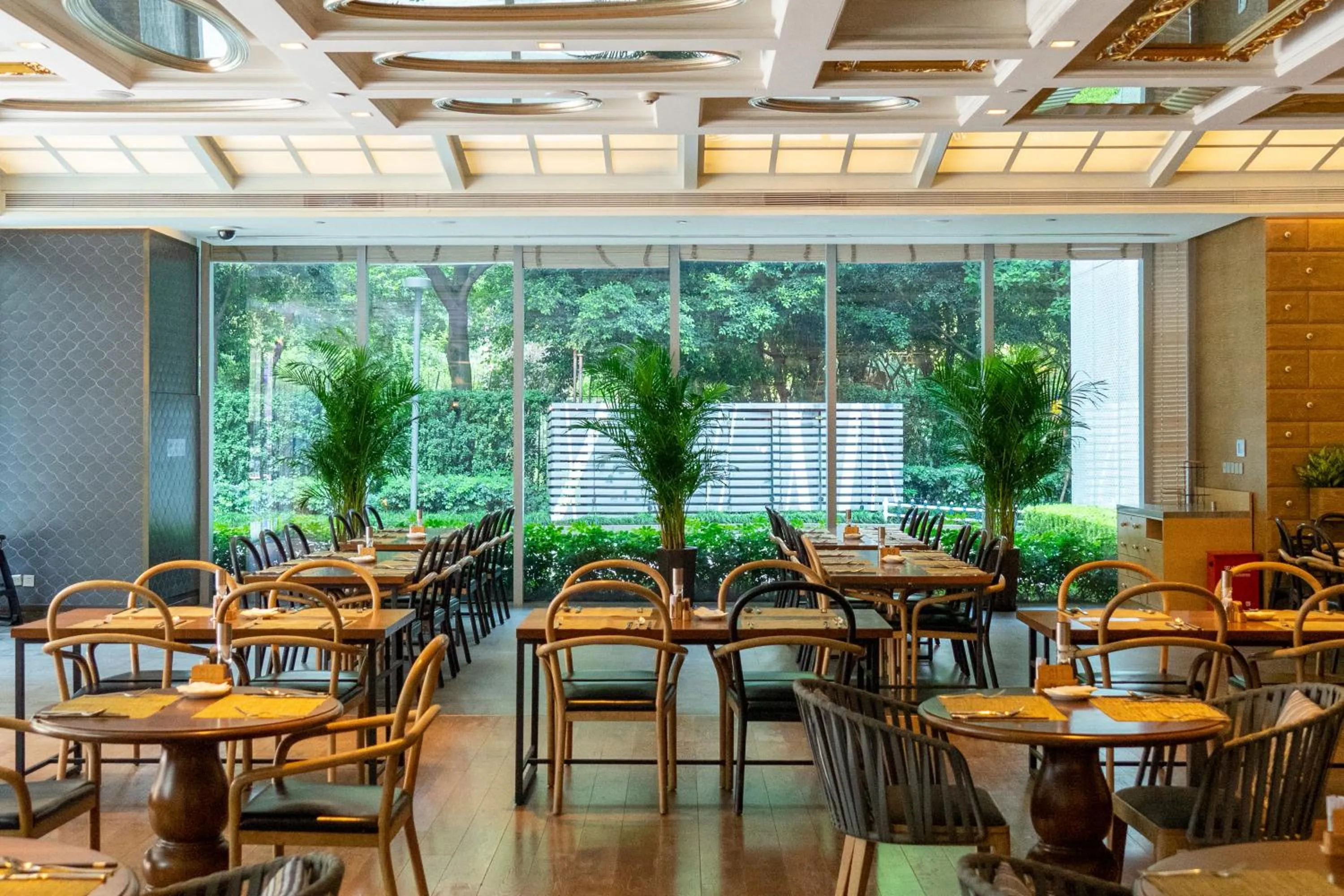 Restaurant/places to eat in Vignette Collection Palm Springs Hotel Chengdu by IHG