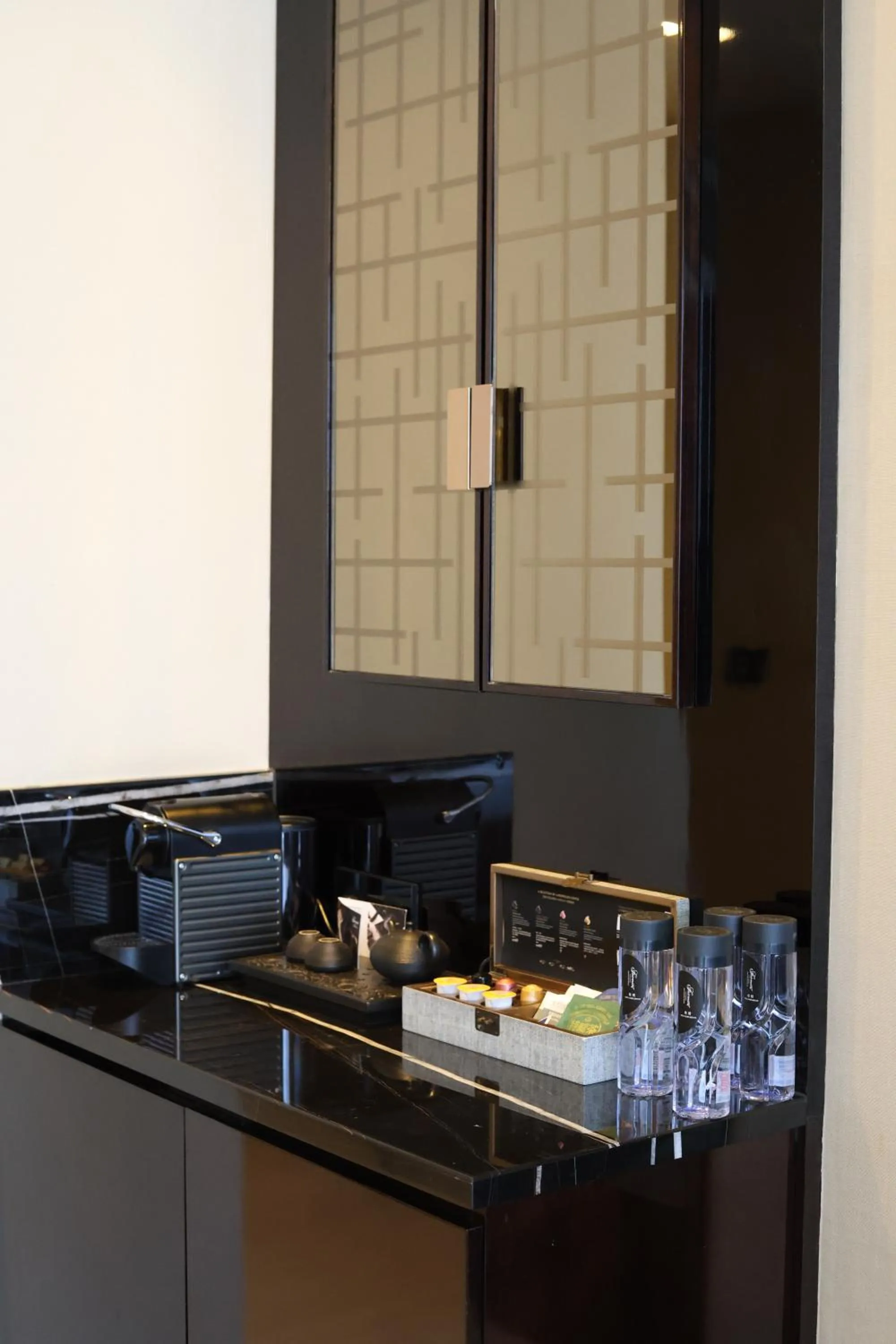 Coffee/tea facilities in Fairmont Chengdu