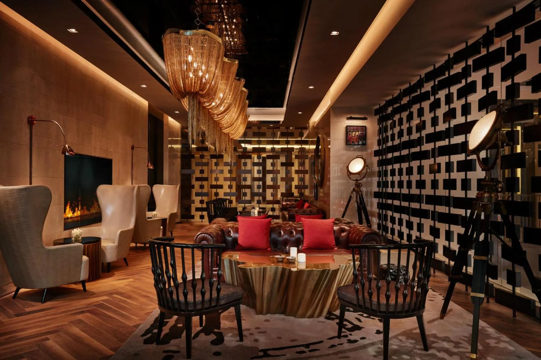 Lounge or bar in Vignette Collection Palm Springs Hotel Chengdu by IHG