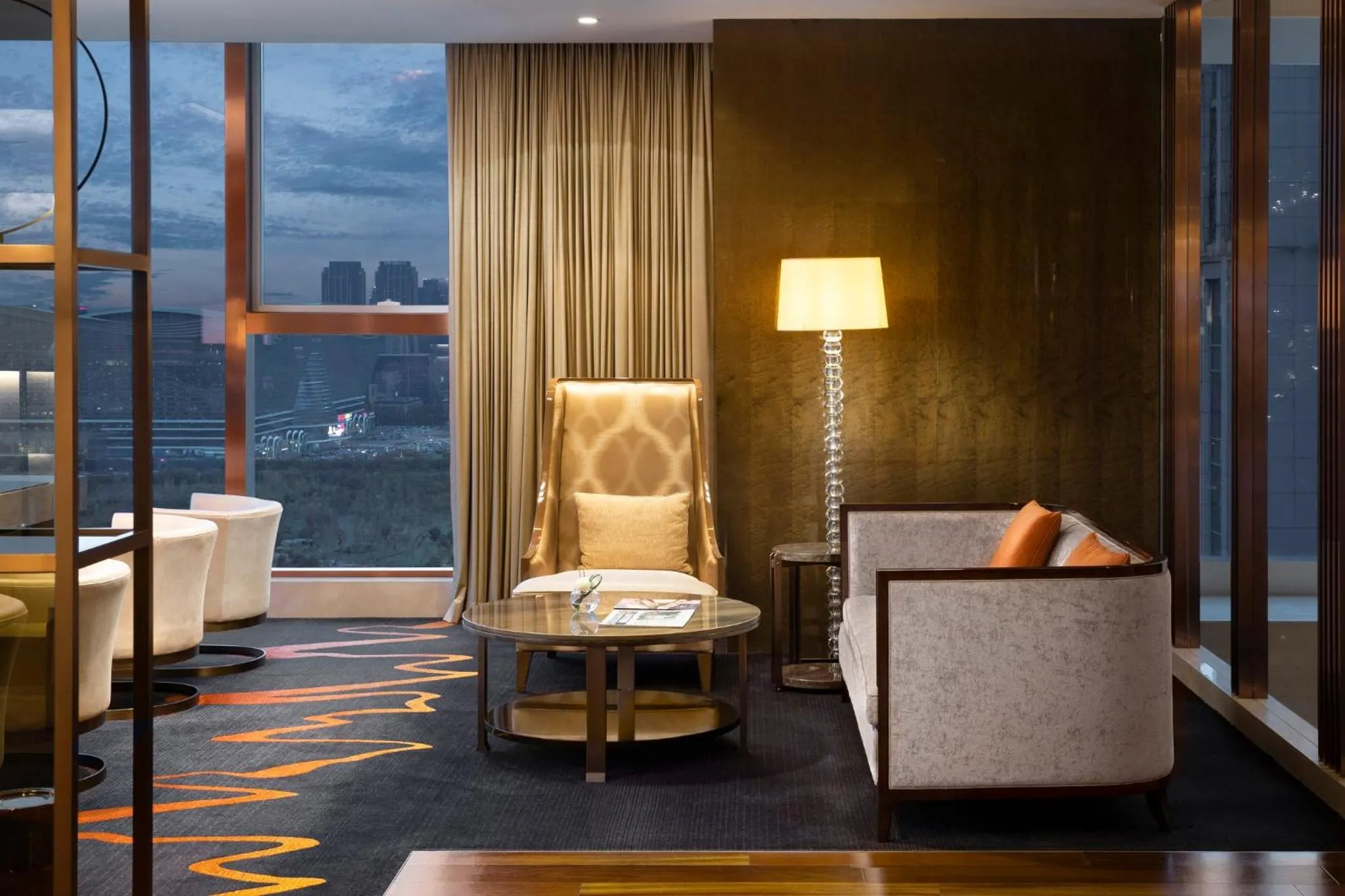 Lounge or bar in Vignette Collection Palm Springs Hotel Chengdu by IHG