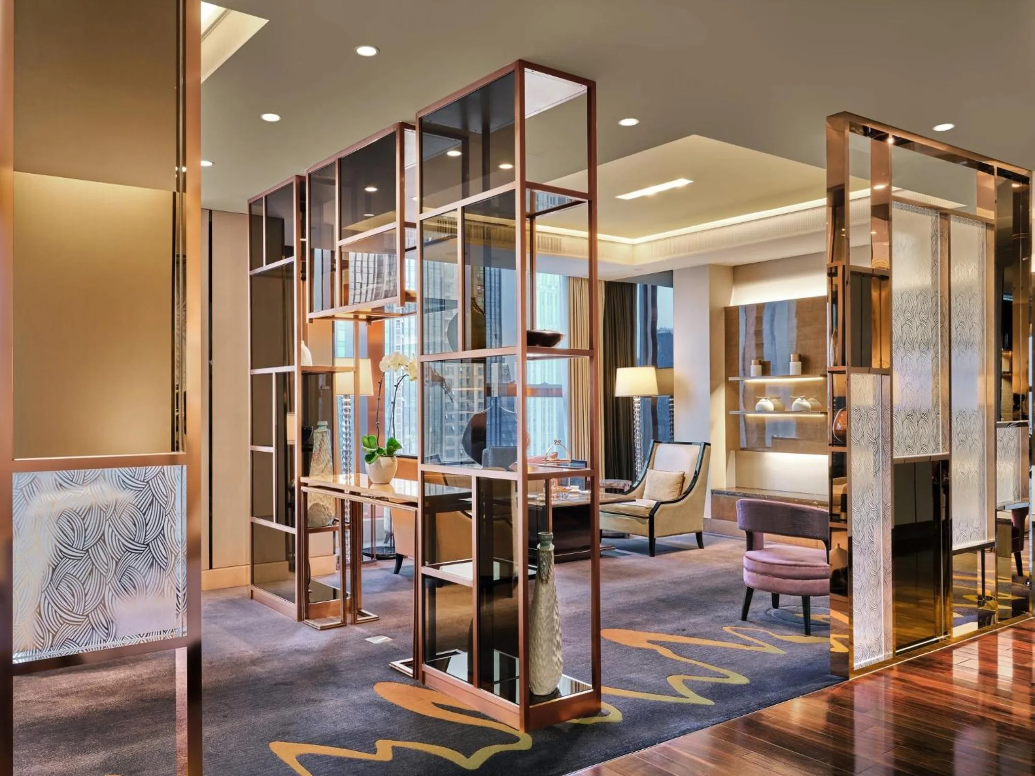 Lounge or bar in Vignette Collection Palm Springs Hotel Chengdu by IHG