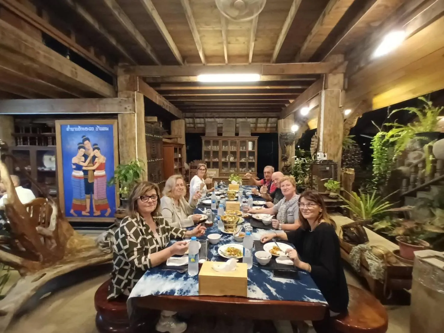 Restaurant/places to eat in Baanthep Antique Homestay