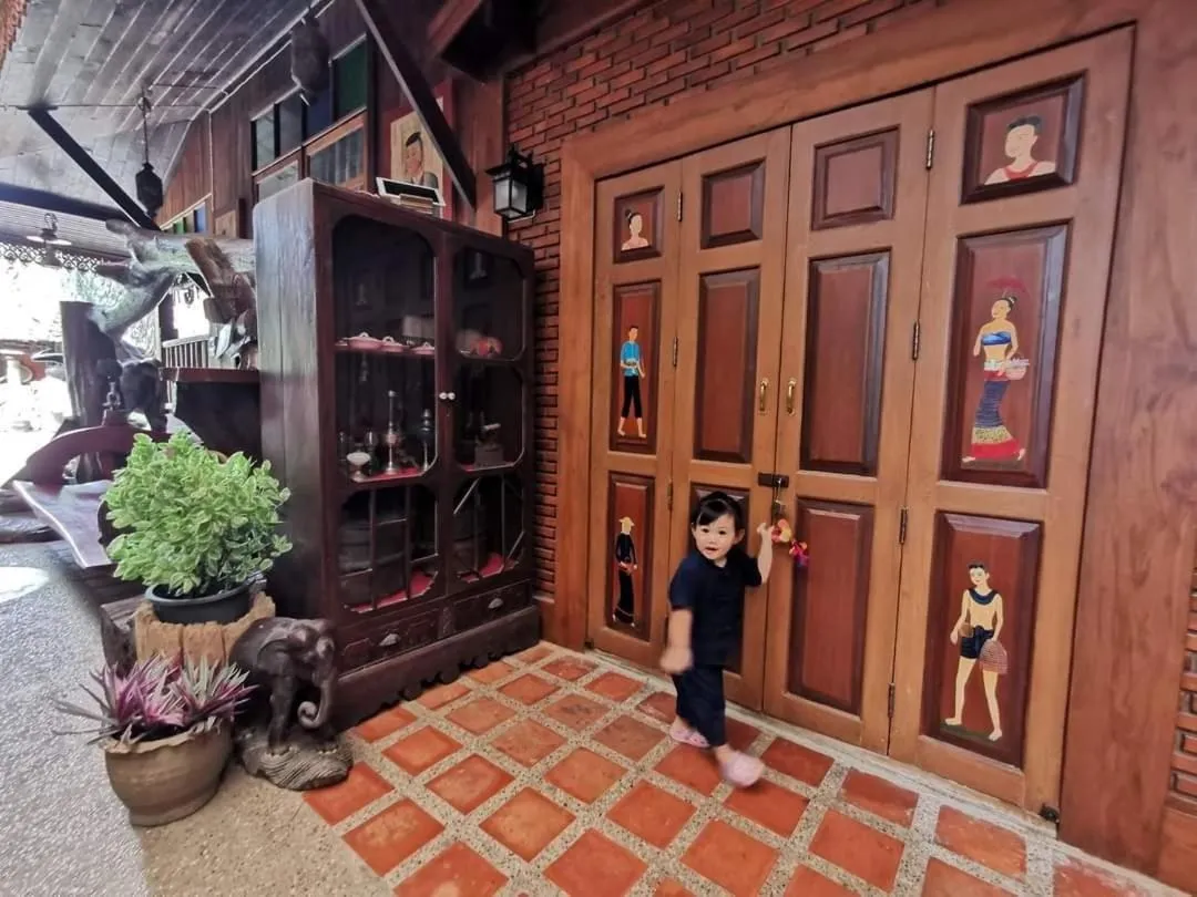 Day in Baanthep Antique Homestay