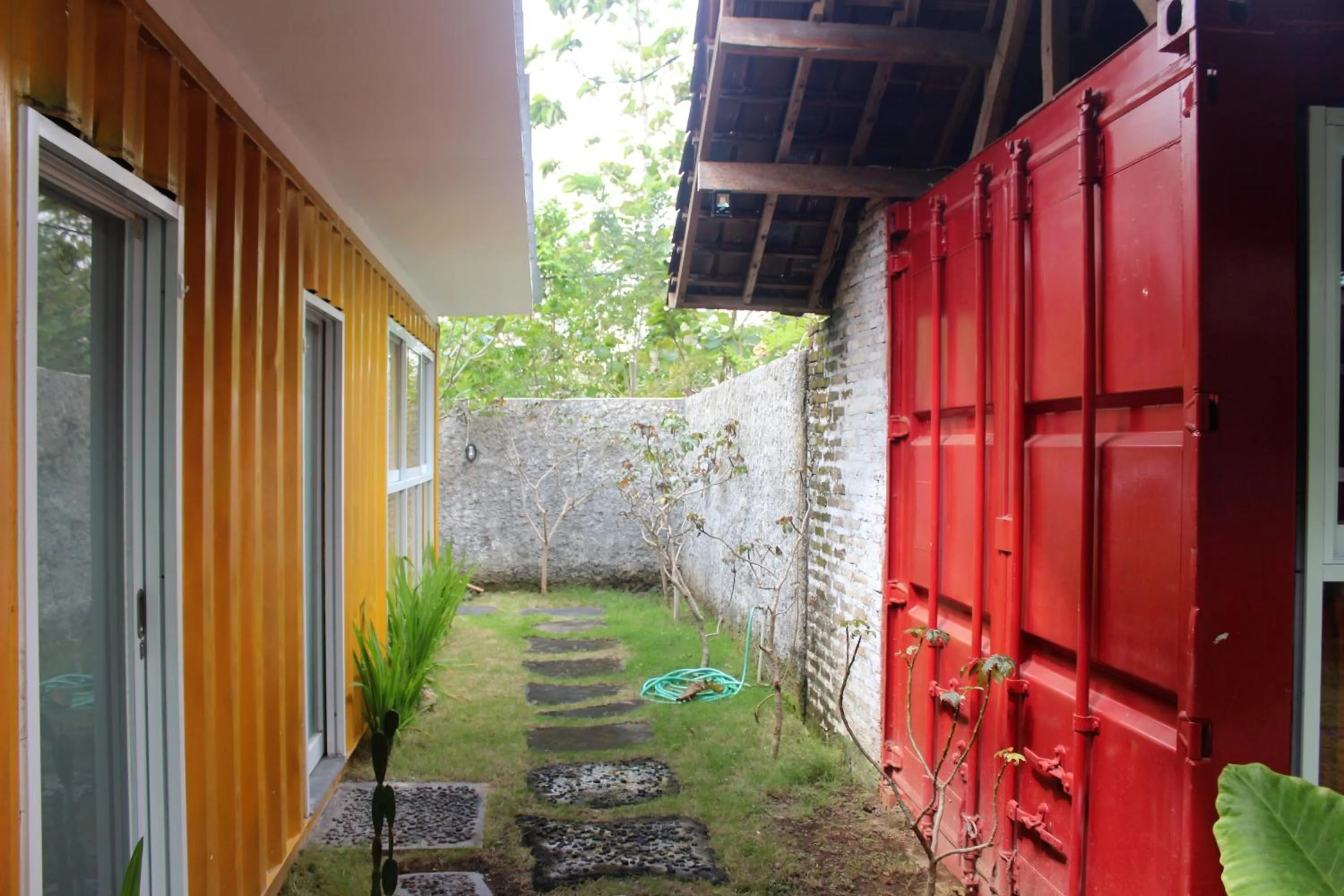 Garden in Kubu Container